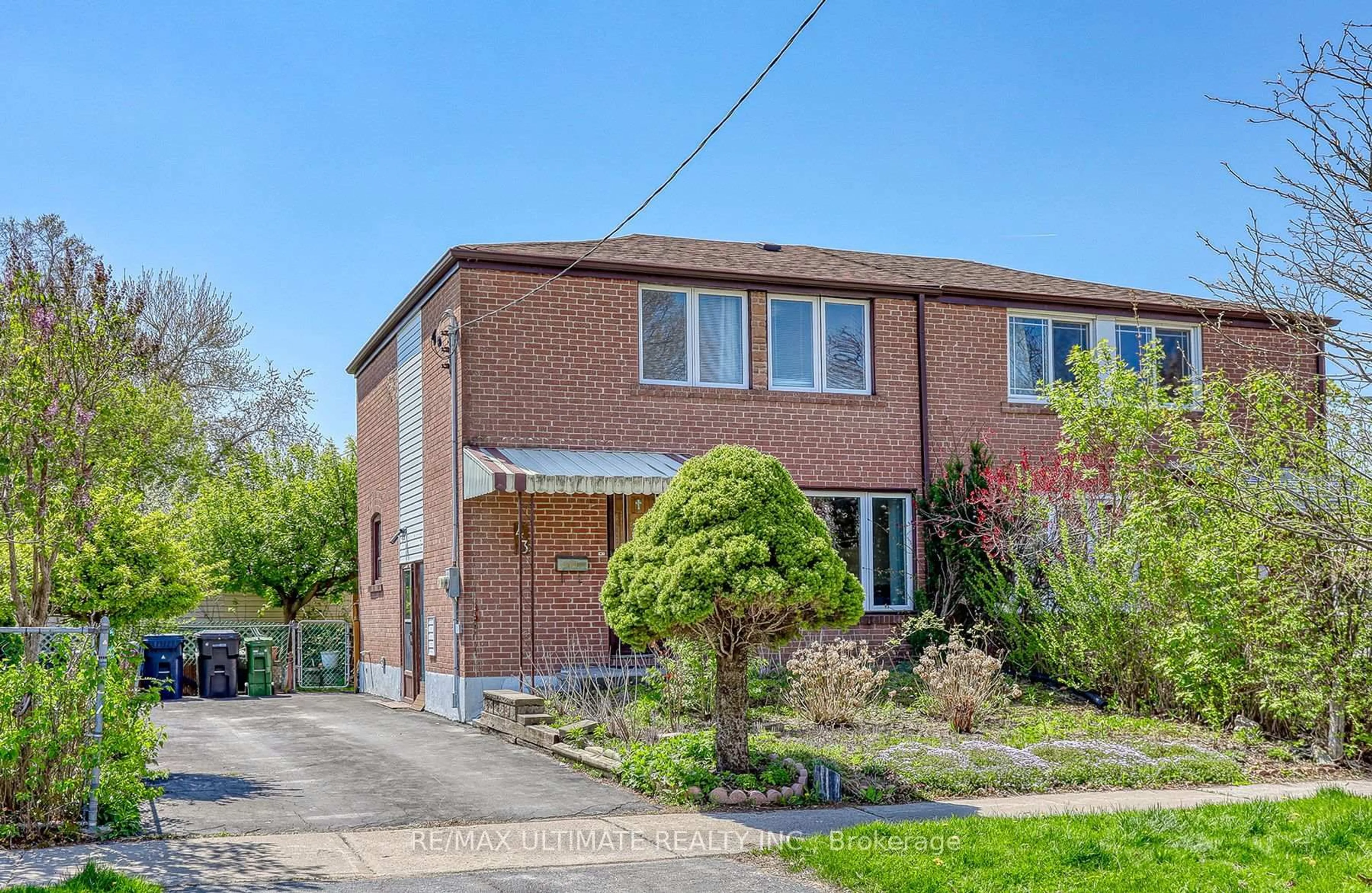 Home with brick exterior material, street for 43 Ashwick Dr, Toronto Ontario M1K 2L1