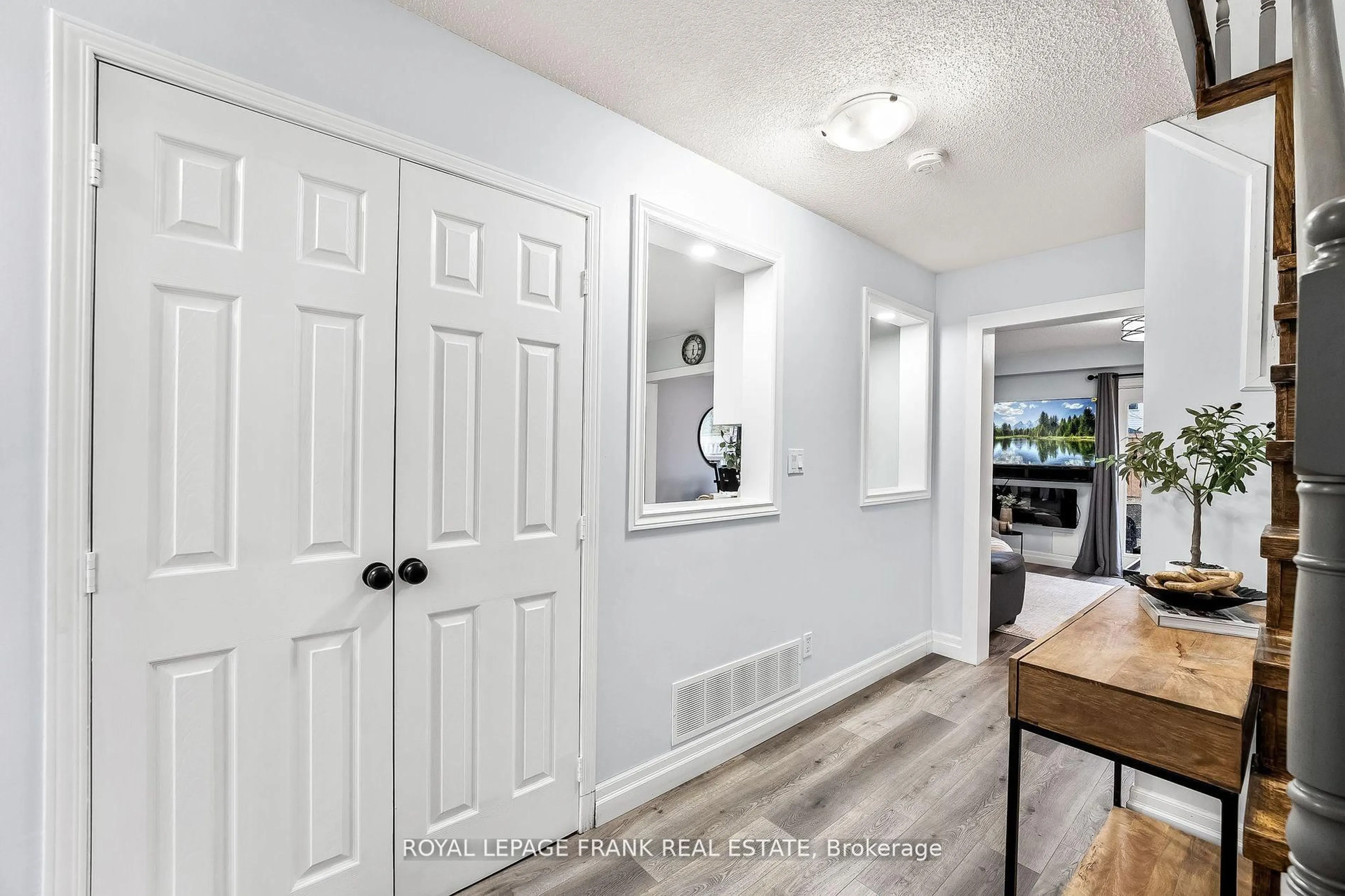 Indoor entryway for 26 Rickaby St, Clarington Ontario L1C 4X6