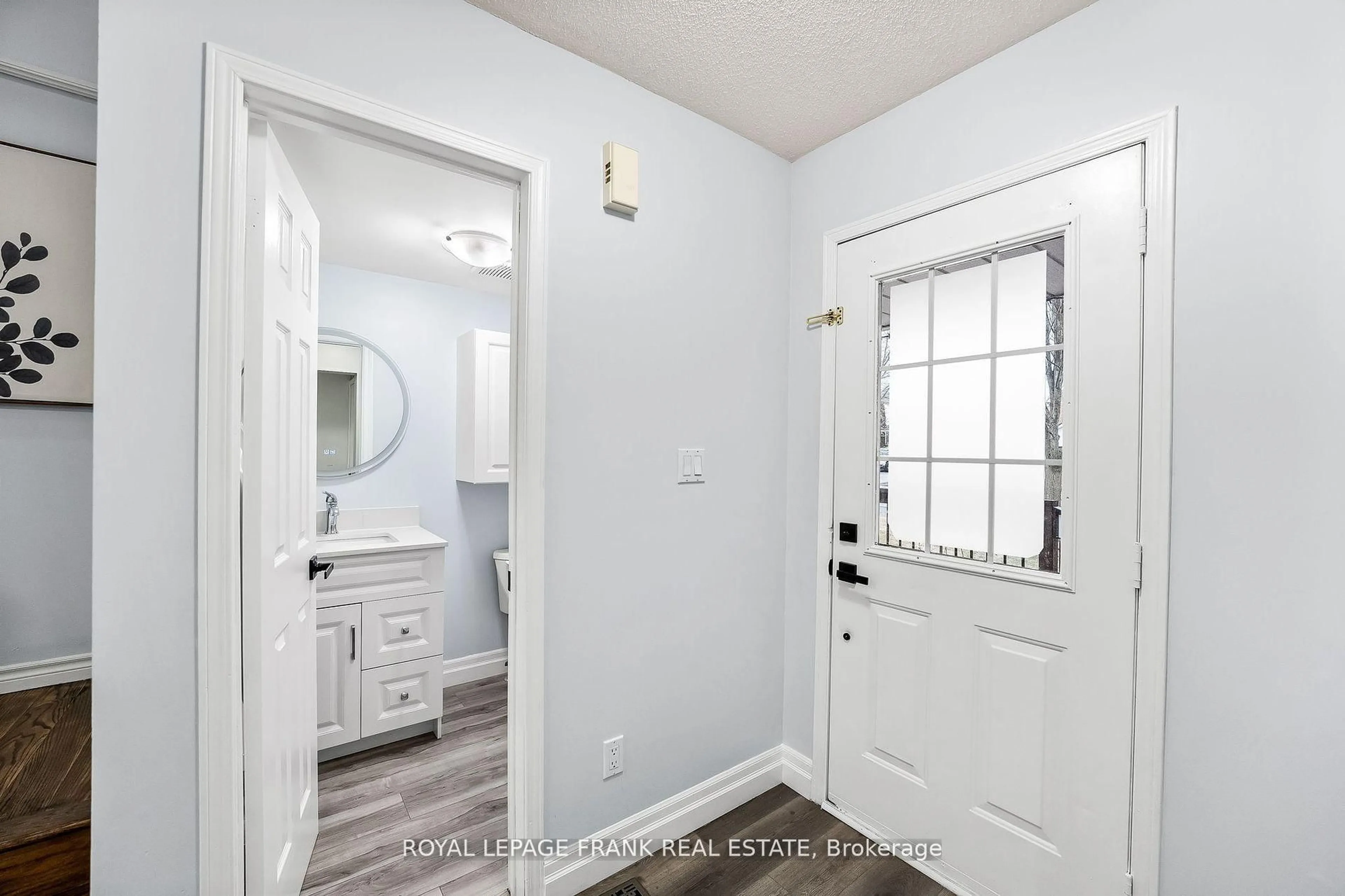 Indoor entryway for 26 Rickaby St, Clarington Ontario L1C 4X6