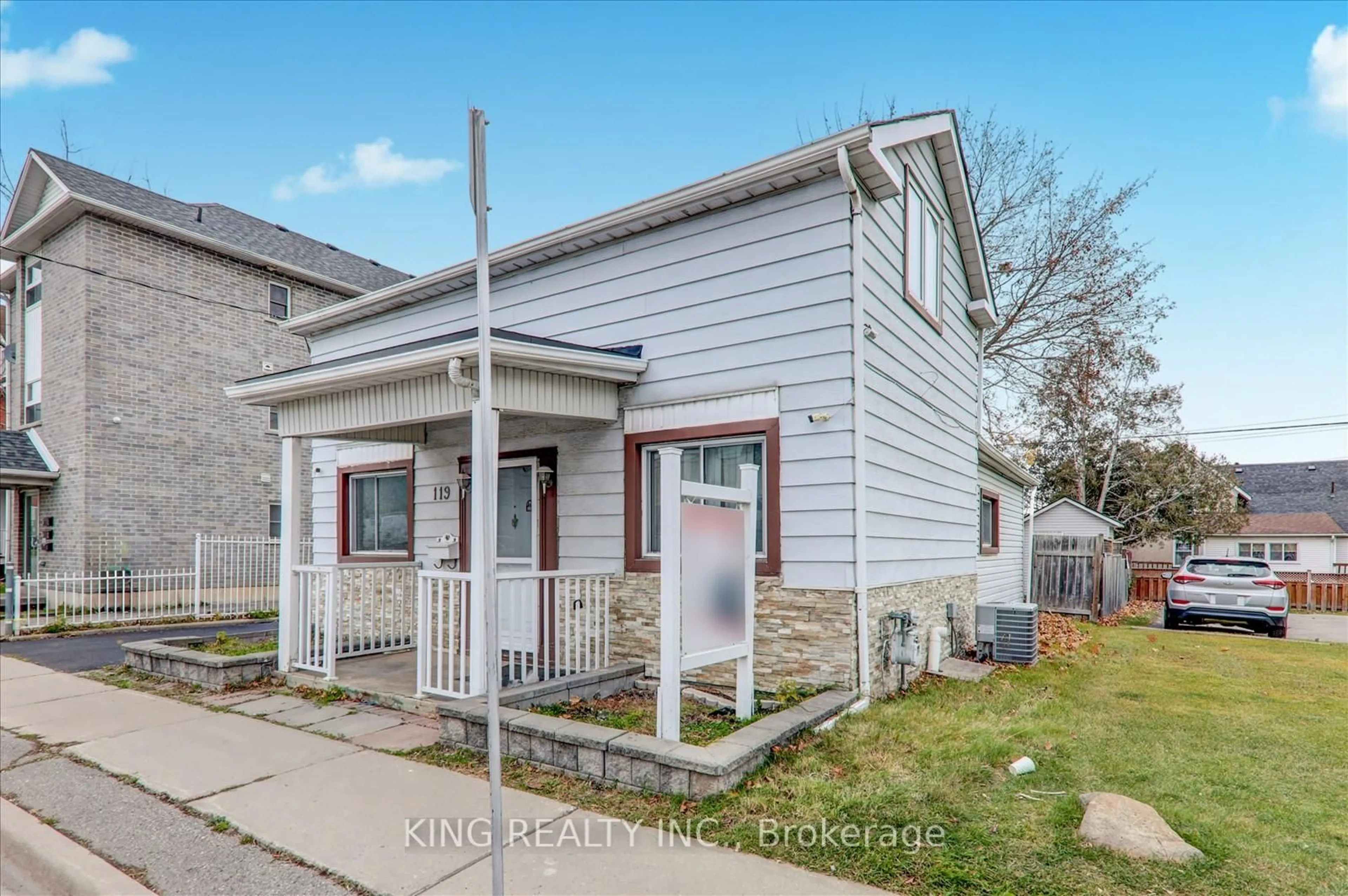 Unknown for 119 Celina St, Oshawa Ontario L1H 4N3