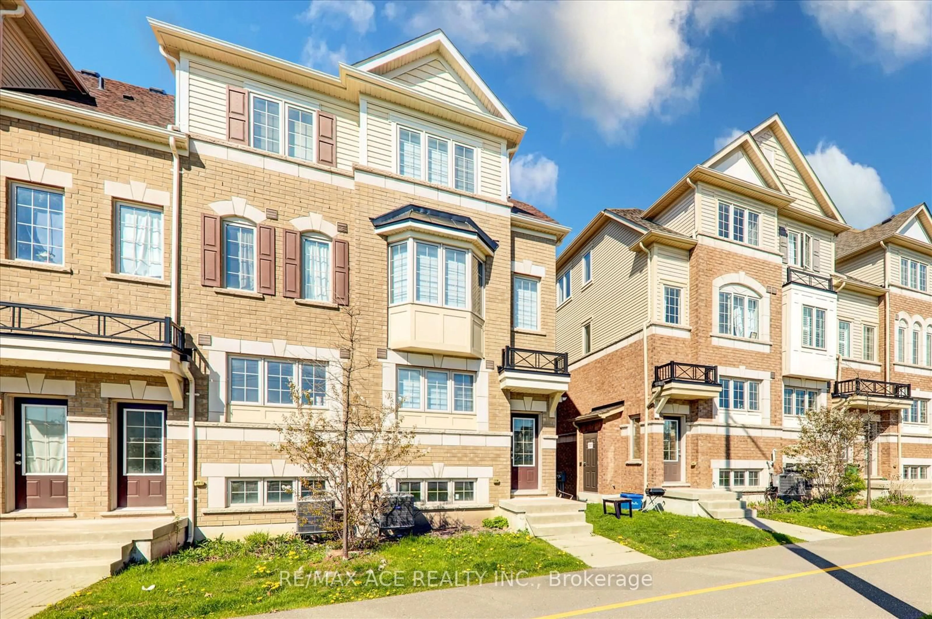 Home with brick exterior material, street for 2538 Rosedrop Path, Oshawa Ontario L1L 0H4