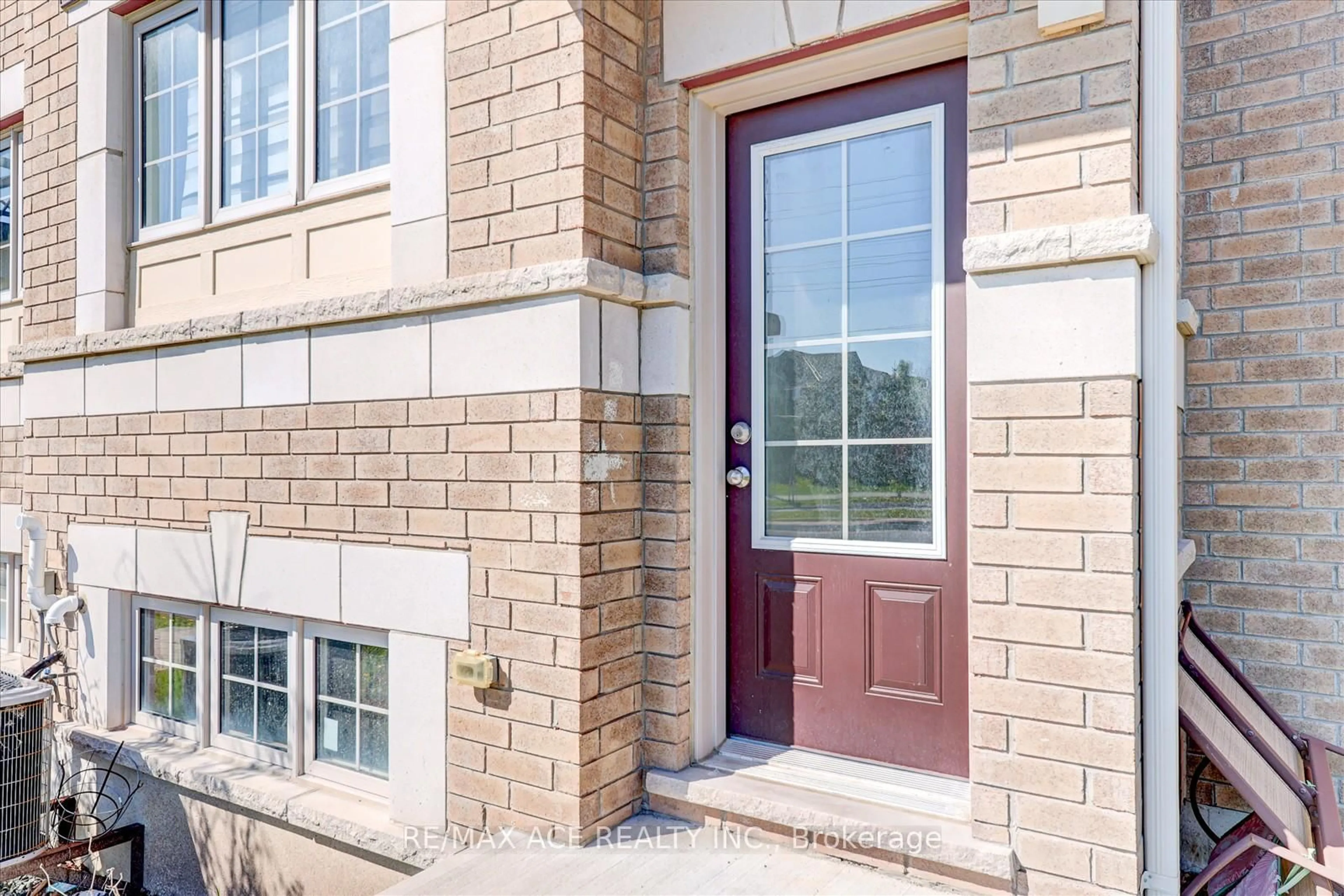 Home with brick exterior material, street for 2538 Rosedrop Path, Oshawa Ontario L1L 0H4