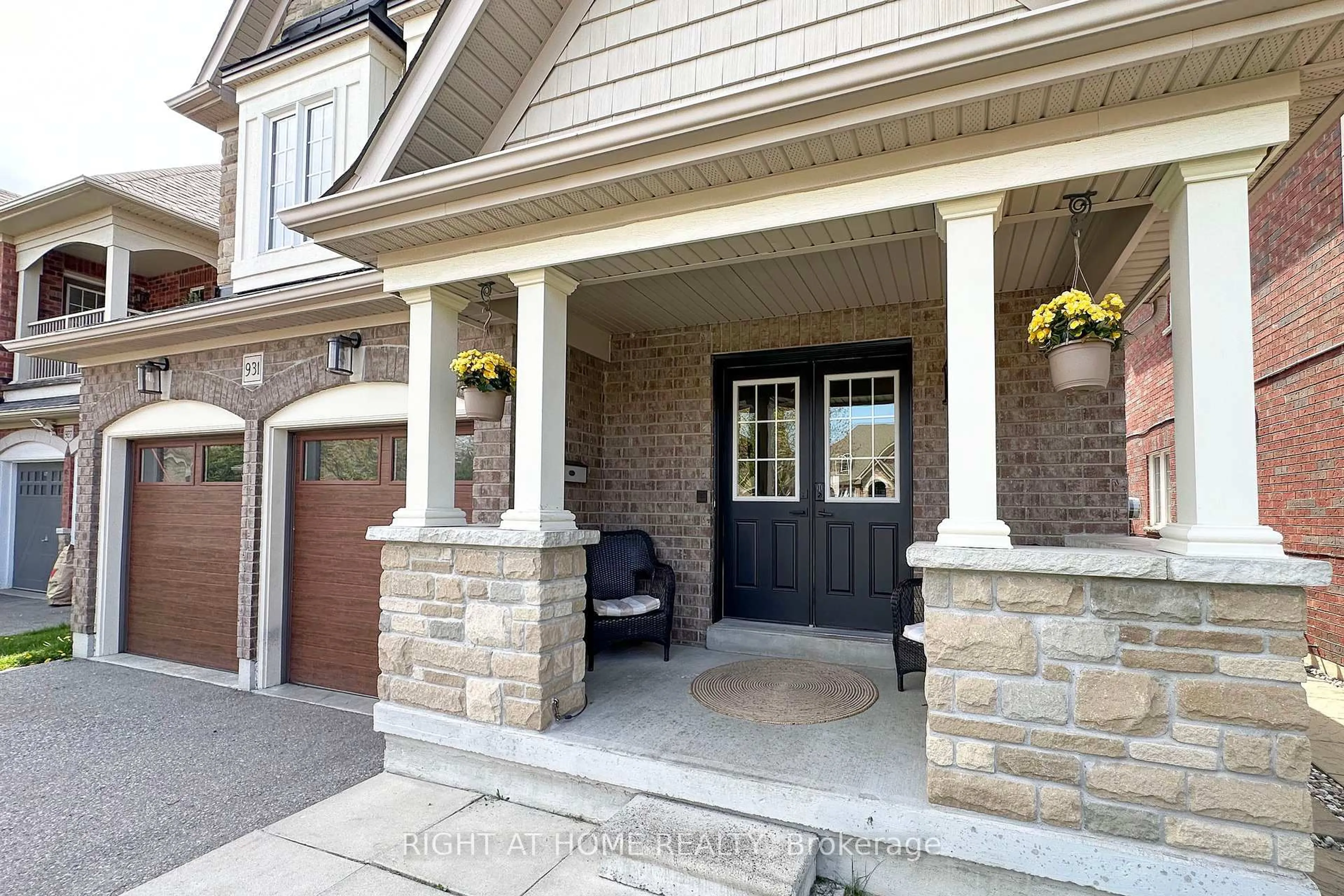 Home with brick exterior material, street for 931 BARBADOS St, Oshawa Ontario L1J 0A6
