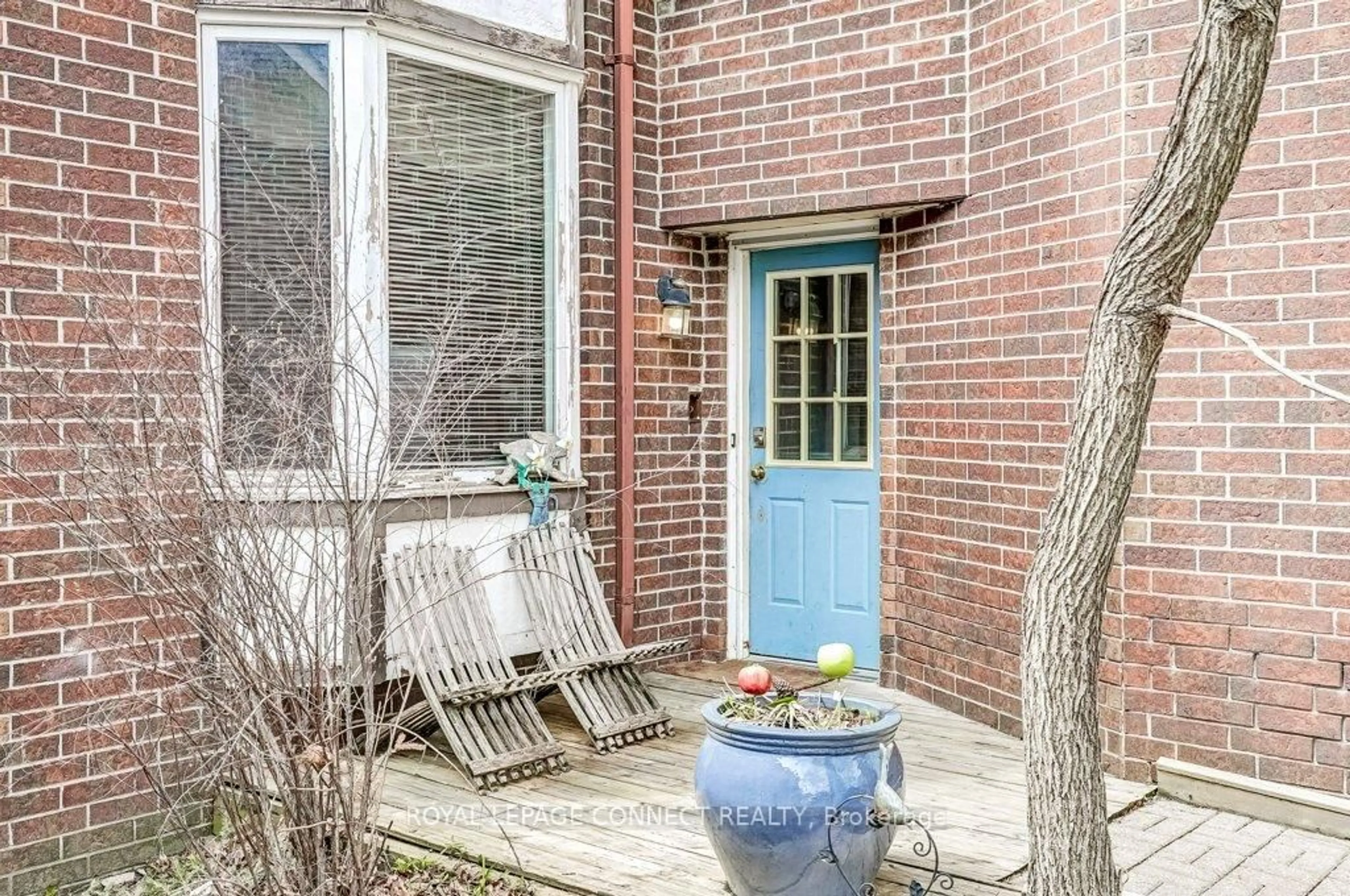 Unknown for 933 Redbird Cres, Pickering Ontario L1V 5K8