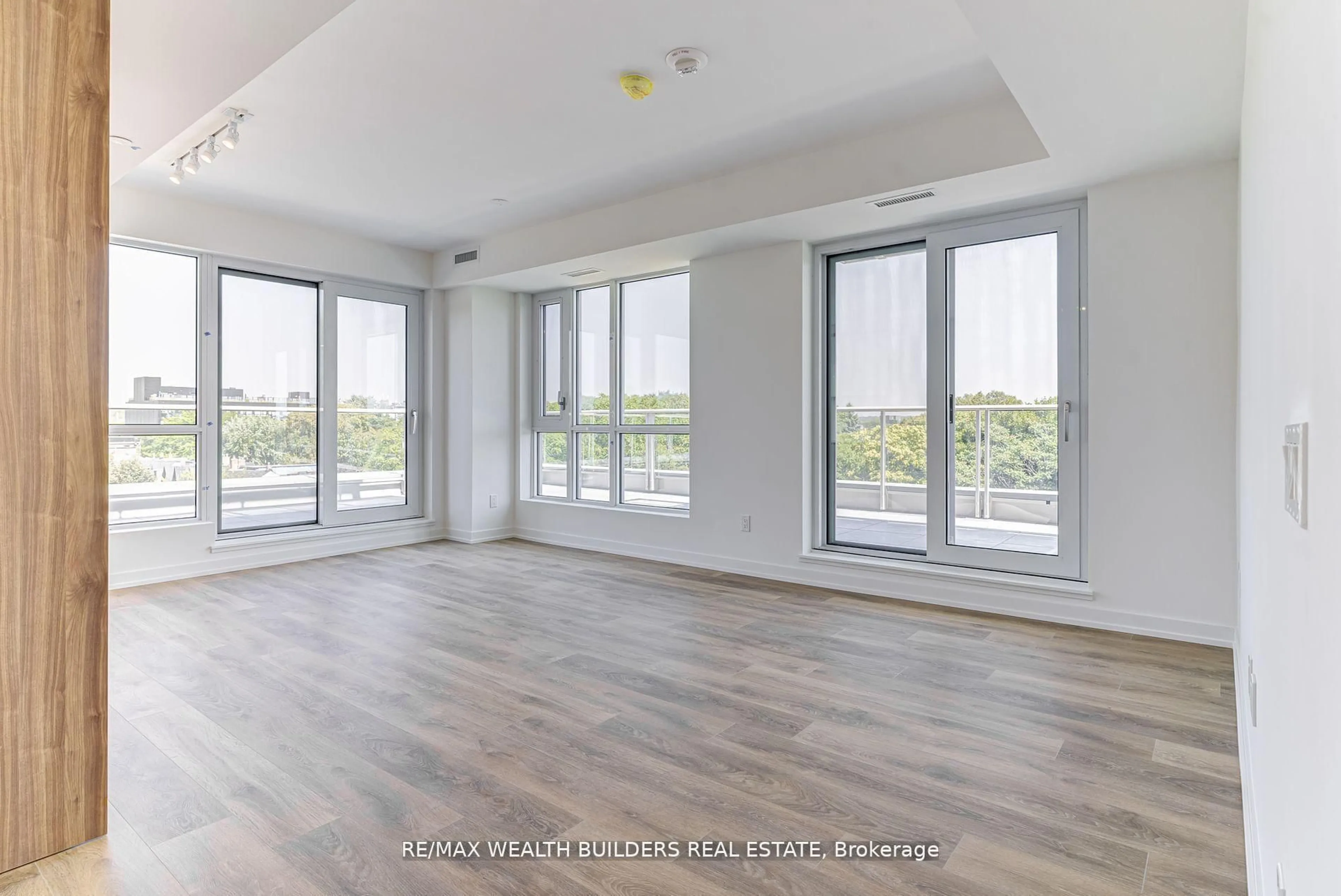 A pic of a room for 150 Logan Ave #627, Toronto Ontario M4M 0E4