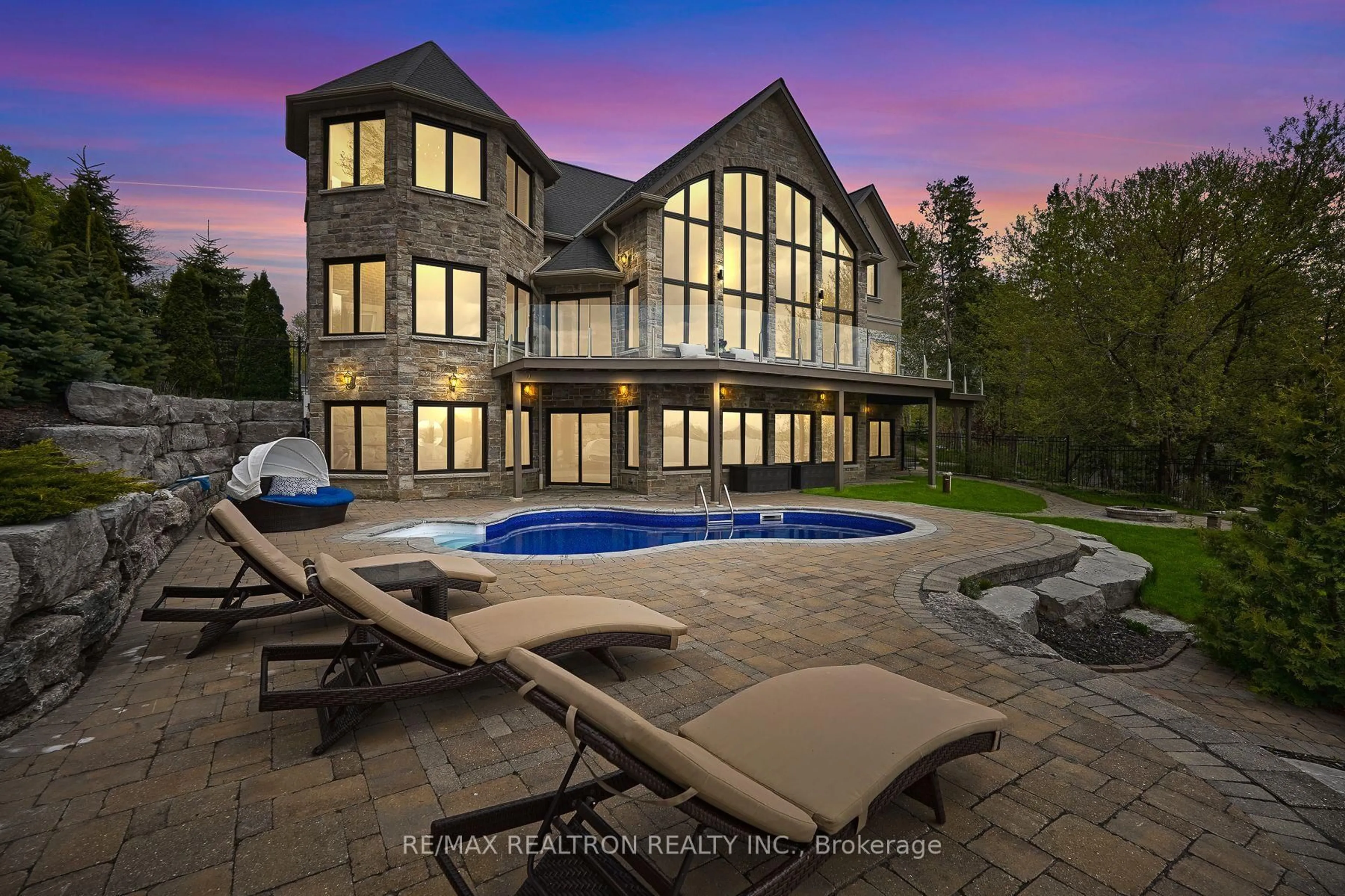 Unknown for 82 Percy Cres, Scugog Ontario L9L 1B4