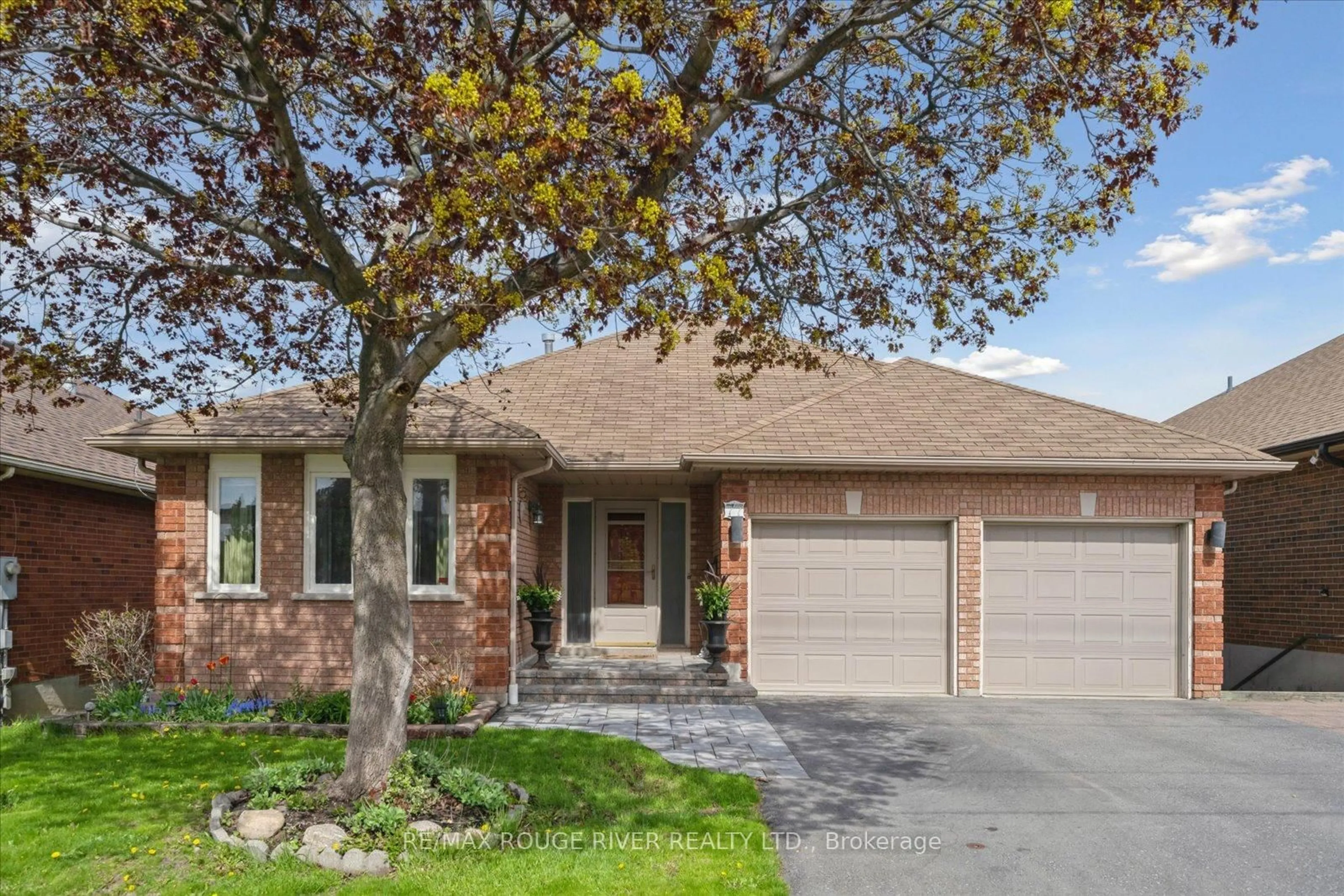 Home with brick exterior material, street for 77 Garden St, Whitby Ontario L1N 9E7