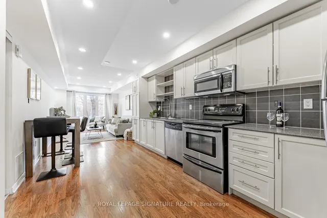 Additional property image - 817 Dundas St Unit 5