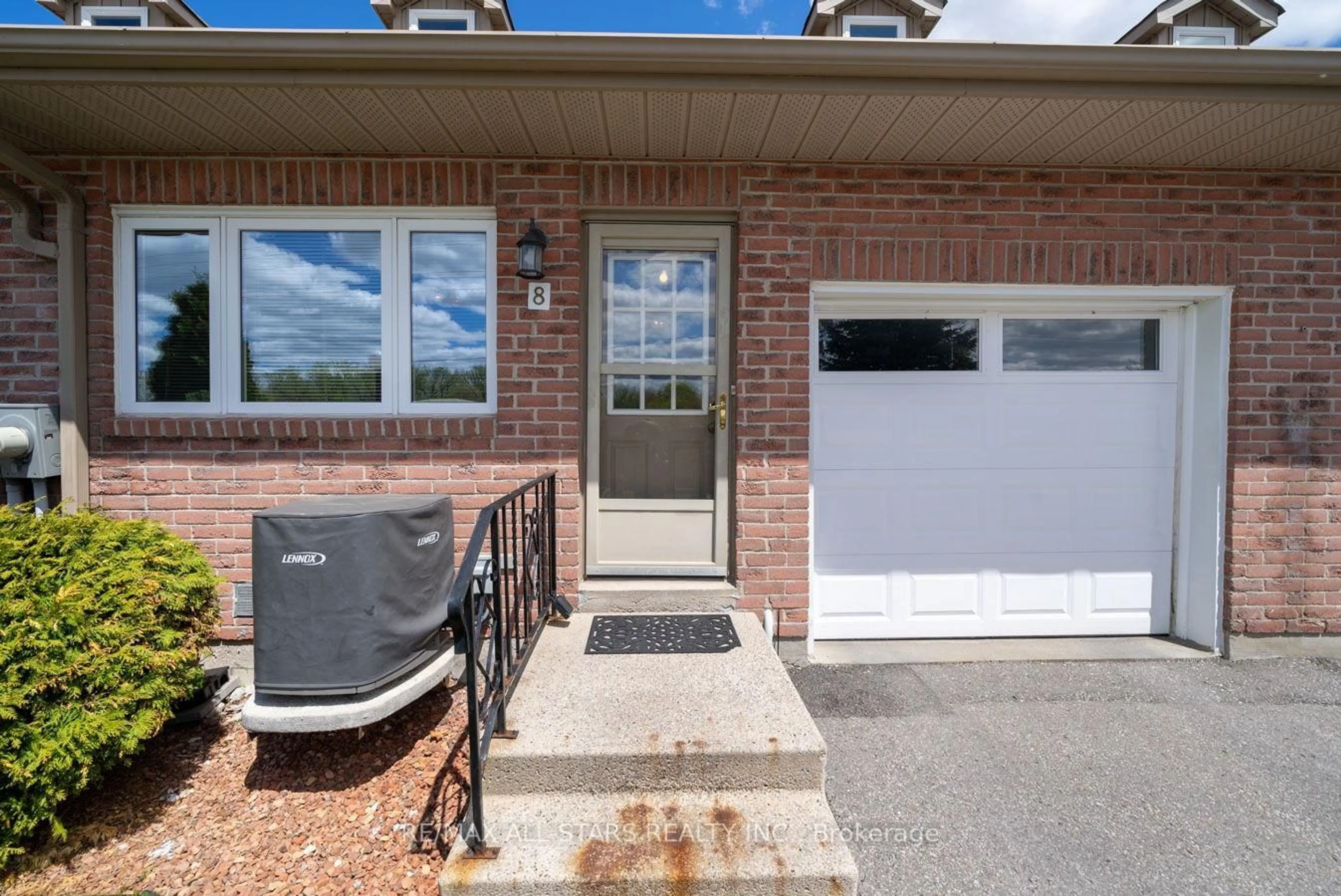 Unknown for 234 Water St #8, Scugog Ontario L9L 1C4
