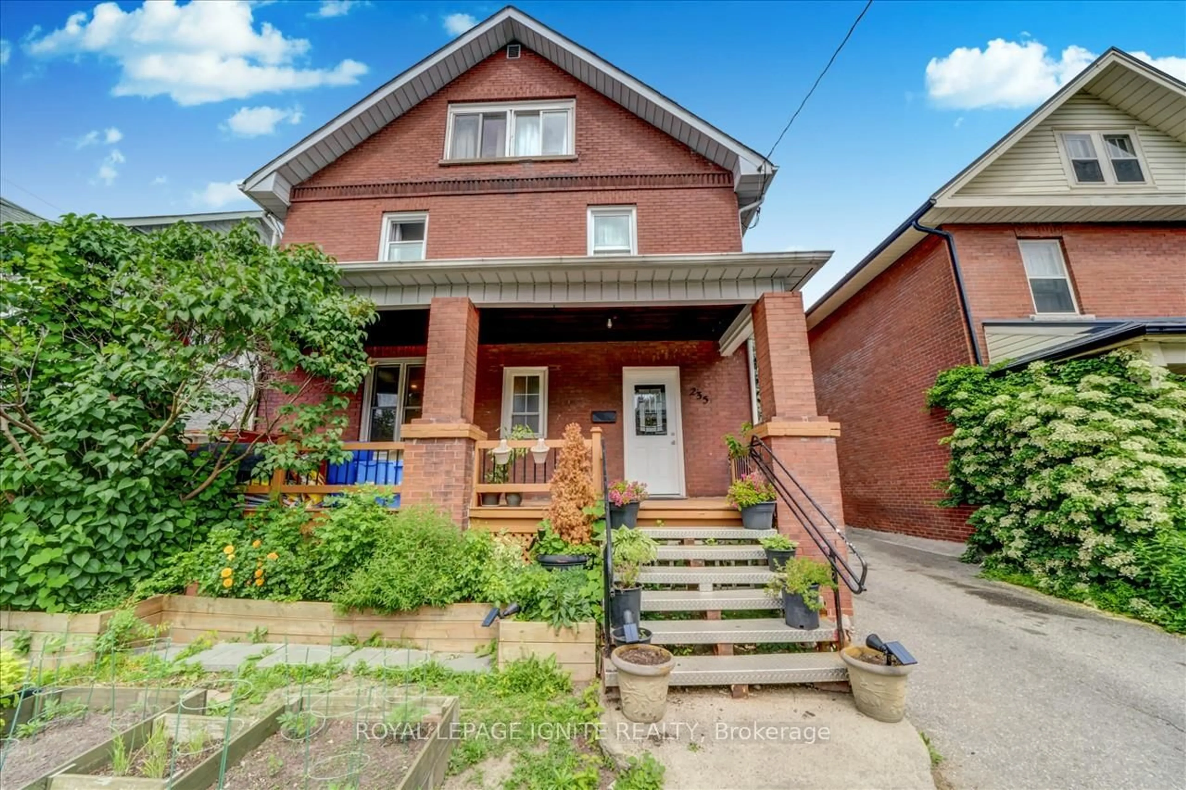 Home with brick exterior material, street for 235 Dearborn Ave, Oshawa Ontario L1G 4Z3