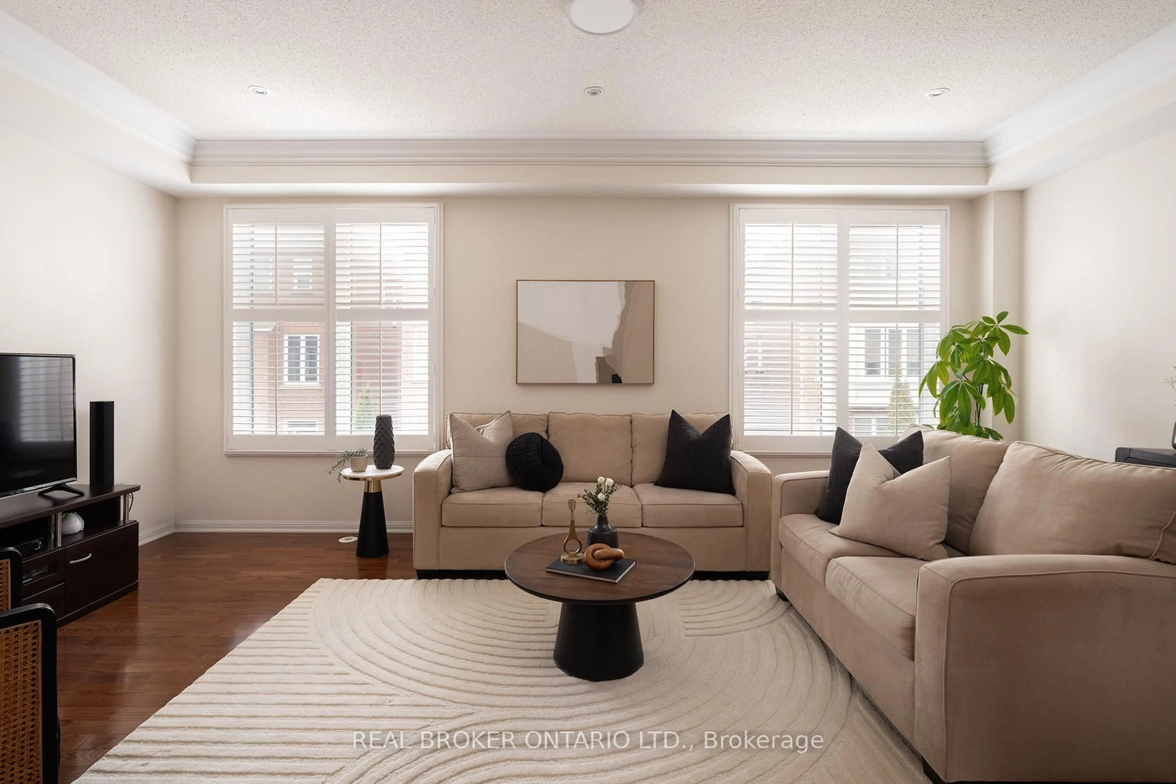 Living room with furniture, unknown for 24 Yates Ave, Toronto Ontario M1L 0C8
