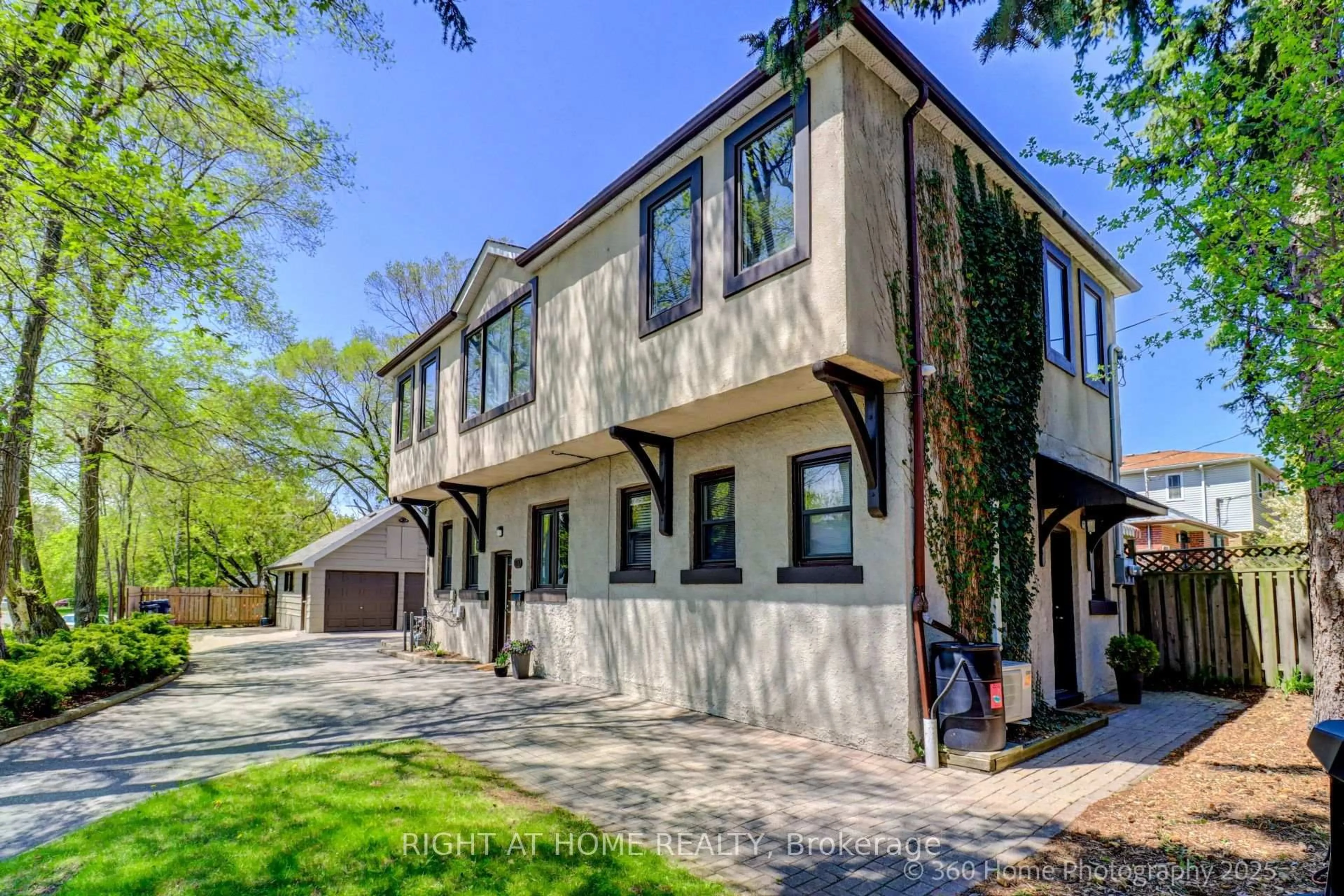 Home with brick exterior material, street for 274 Pharmacy Ave, Toronto Ontario M1L 3G2