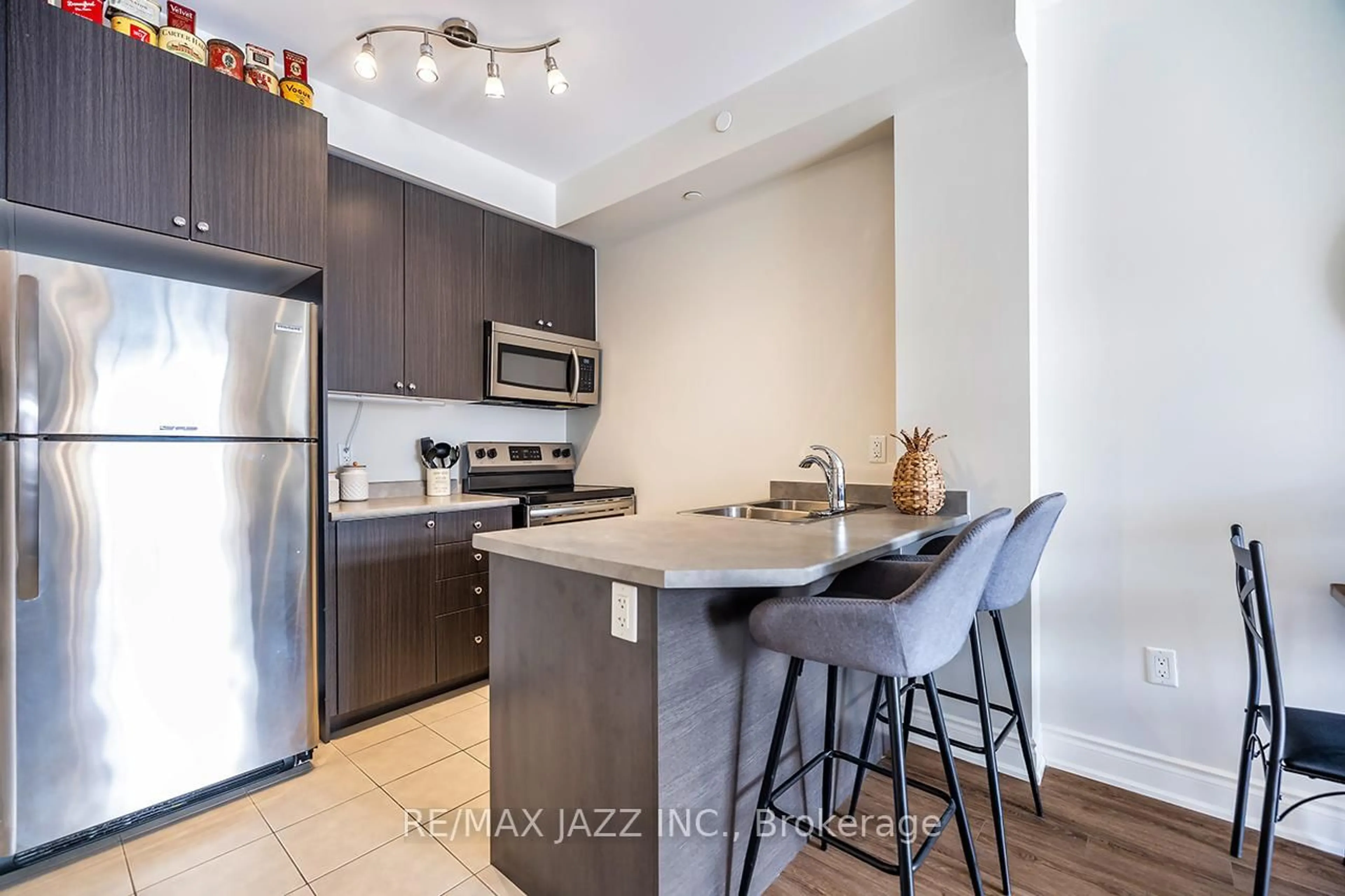 Unknown for 80 Aspen Springs Dr #203, Clarington Ontario L1C 0V4
