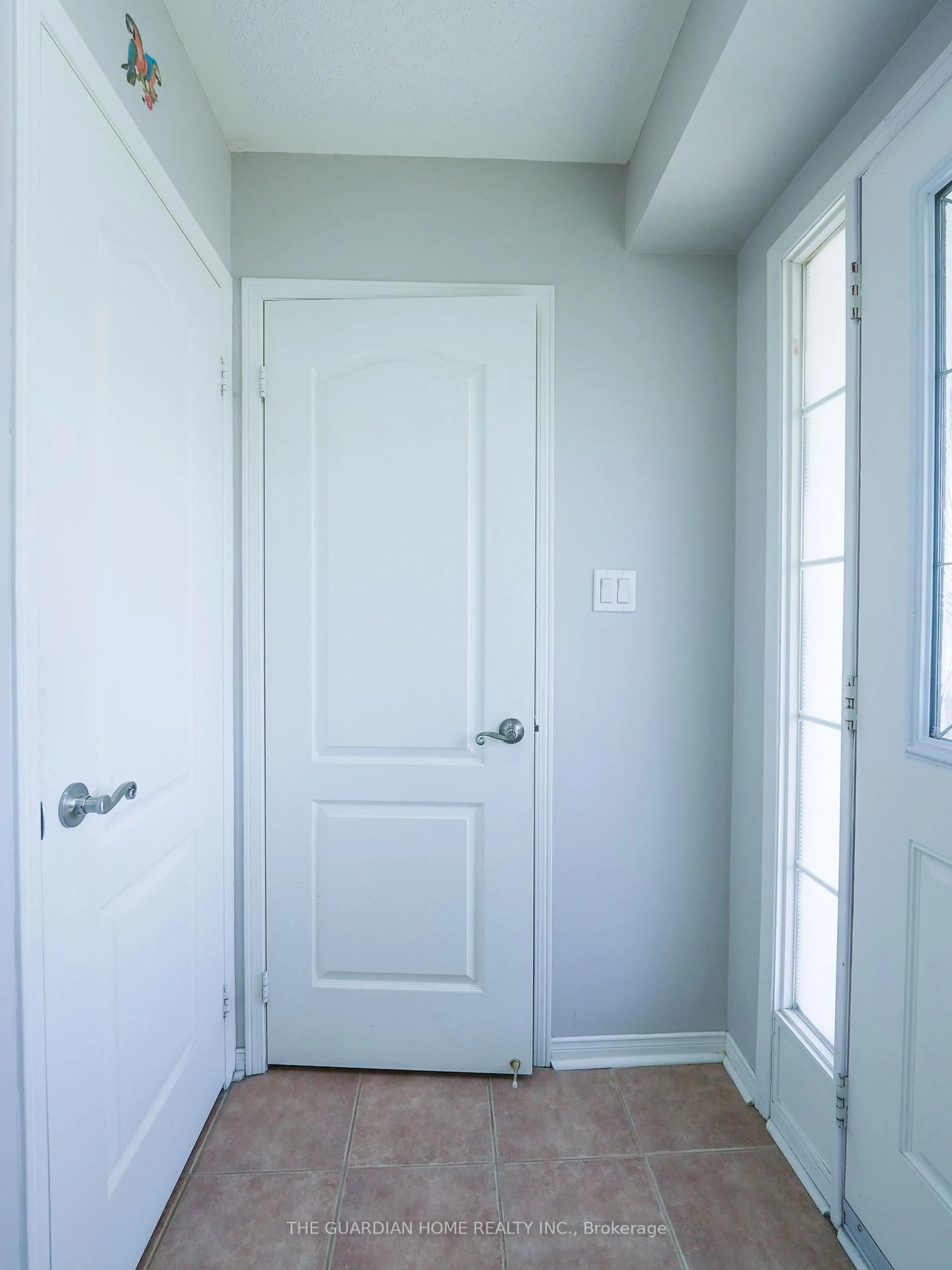 Indoor entryway for 116 Williamson Dr, Ajax Ontario L1T 0A5