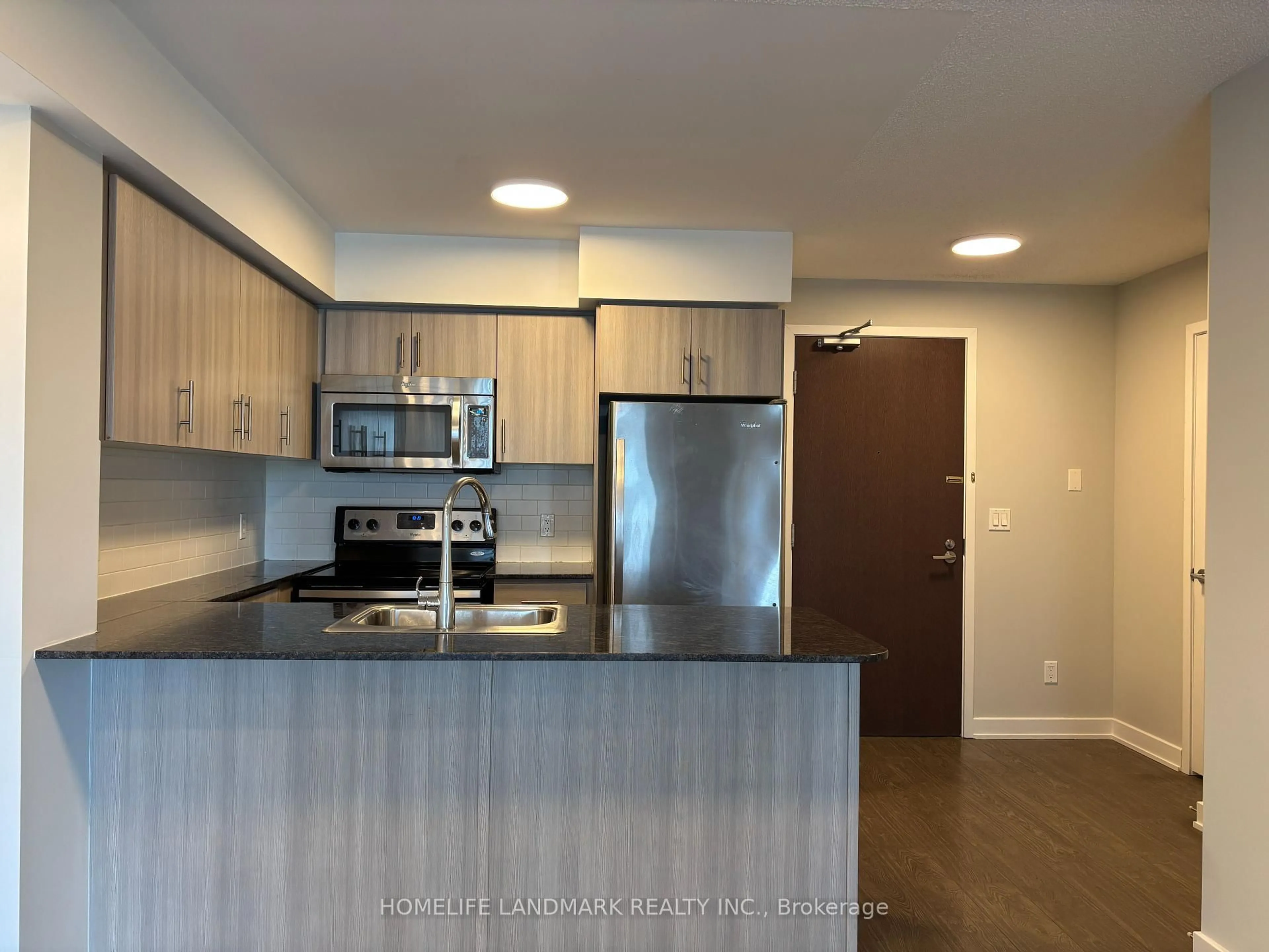 Standard kitchen, wood/laminate floor for 185 Bonis Ave #1014, Toronto Ontario M1T 0A4