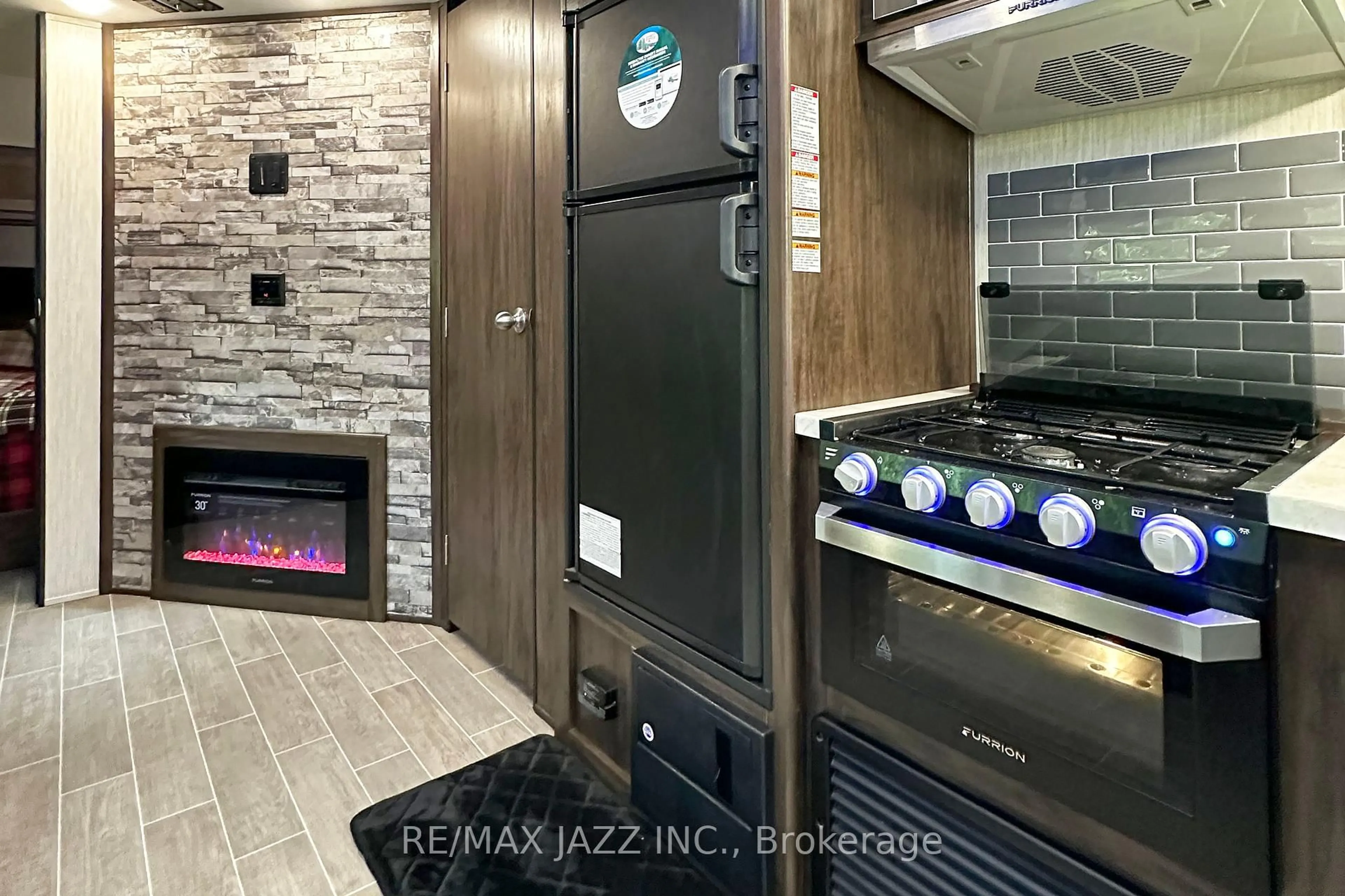 Unknown for 650 Lakeridge Rd, Ajax Ontario L1P 1Z8