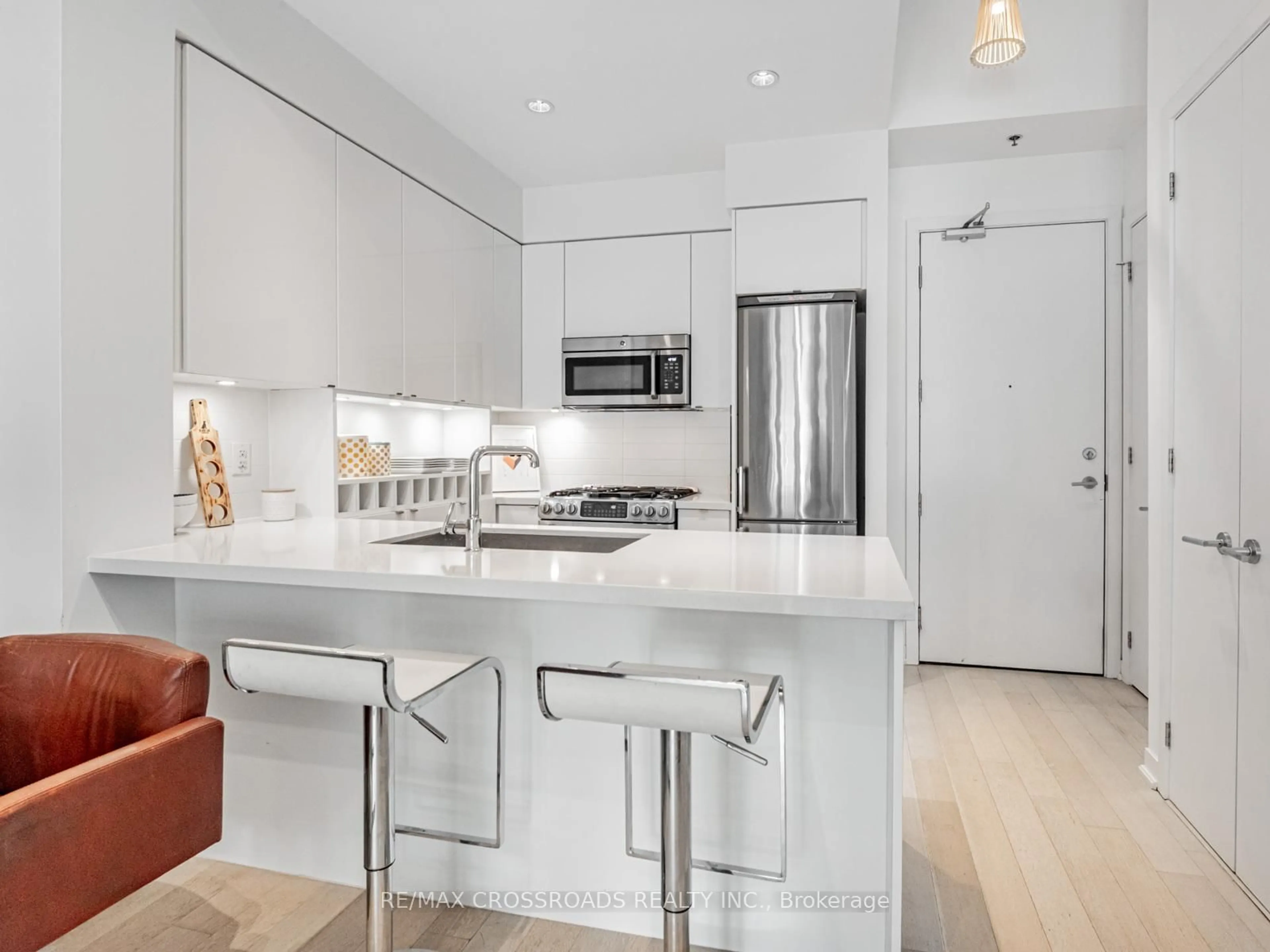 Contemporary kitchen, unknown for 88 Colgate Ave #112, Toronto Ontario M4M 0A6