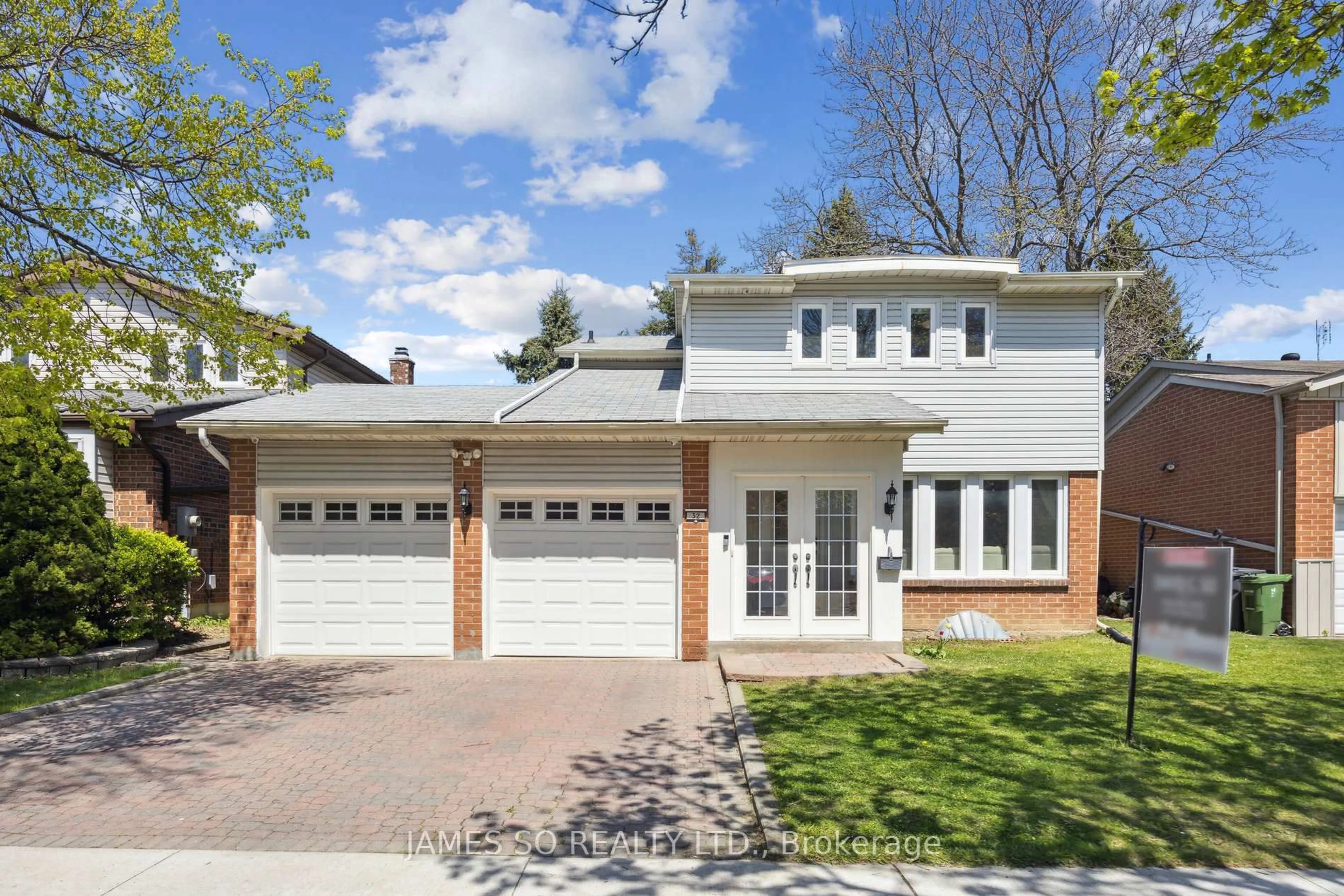 Home with brick exterior material, street for 32 Relroy Crt, Toronto Ontario M1W 2Y7
