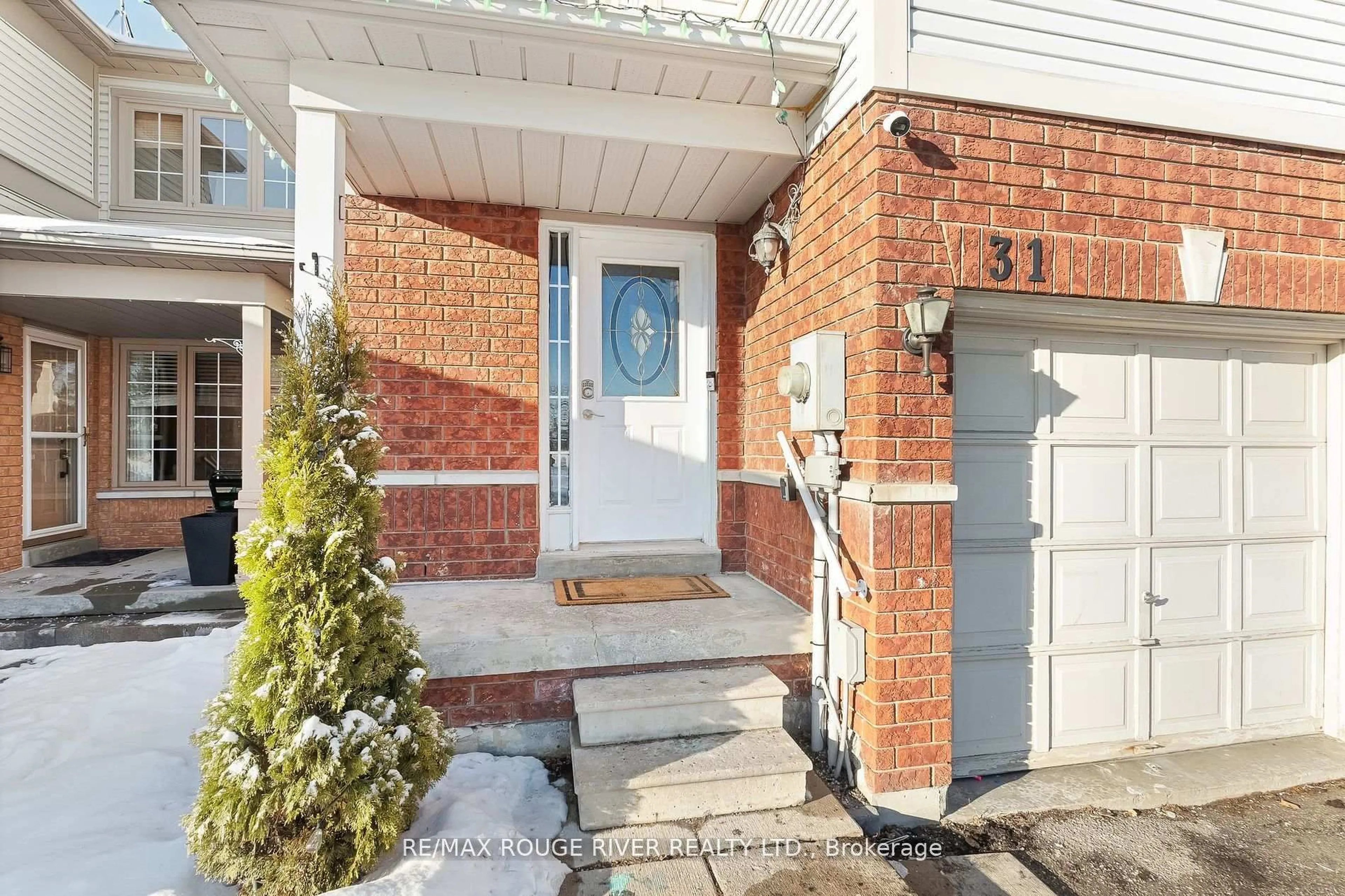 Unknown for 31 Greengrove Way, Whitby Ontario L1R 2N4