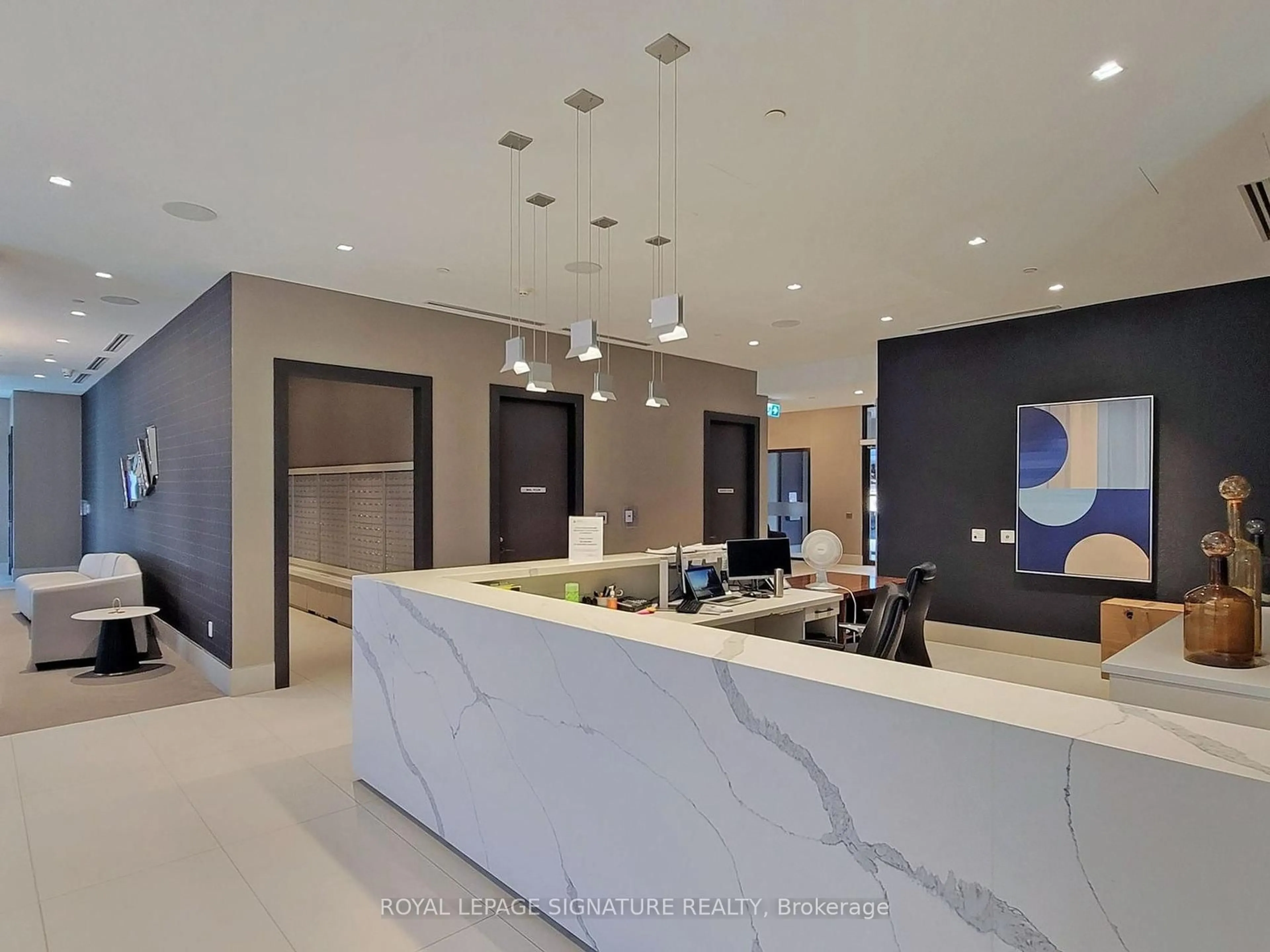 Unknown for 2550 Simcoe St #1103, Oshawa Ontario L1L 0R5