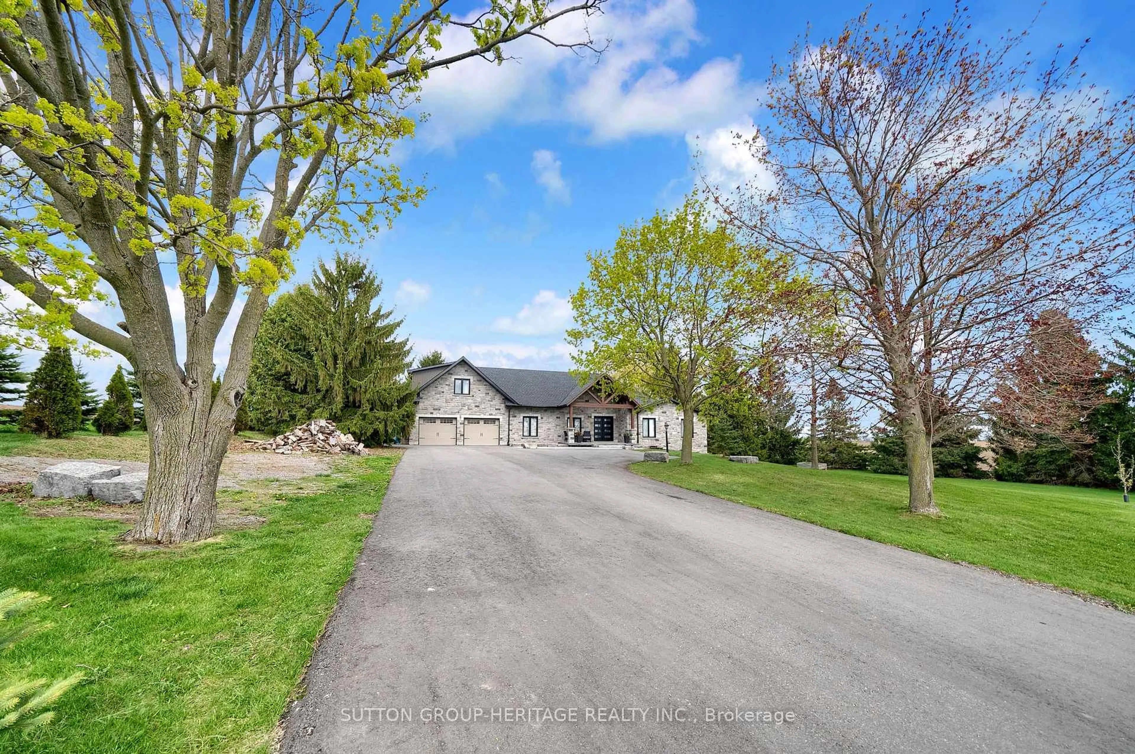 A pic from outside/outdoor area/front of a property/back of a property/a pic from drone, street for 6345 Langmaid Rd, Clarington Ontario L0B 1J0