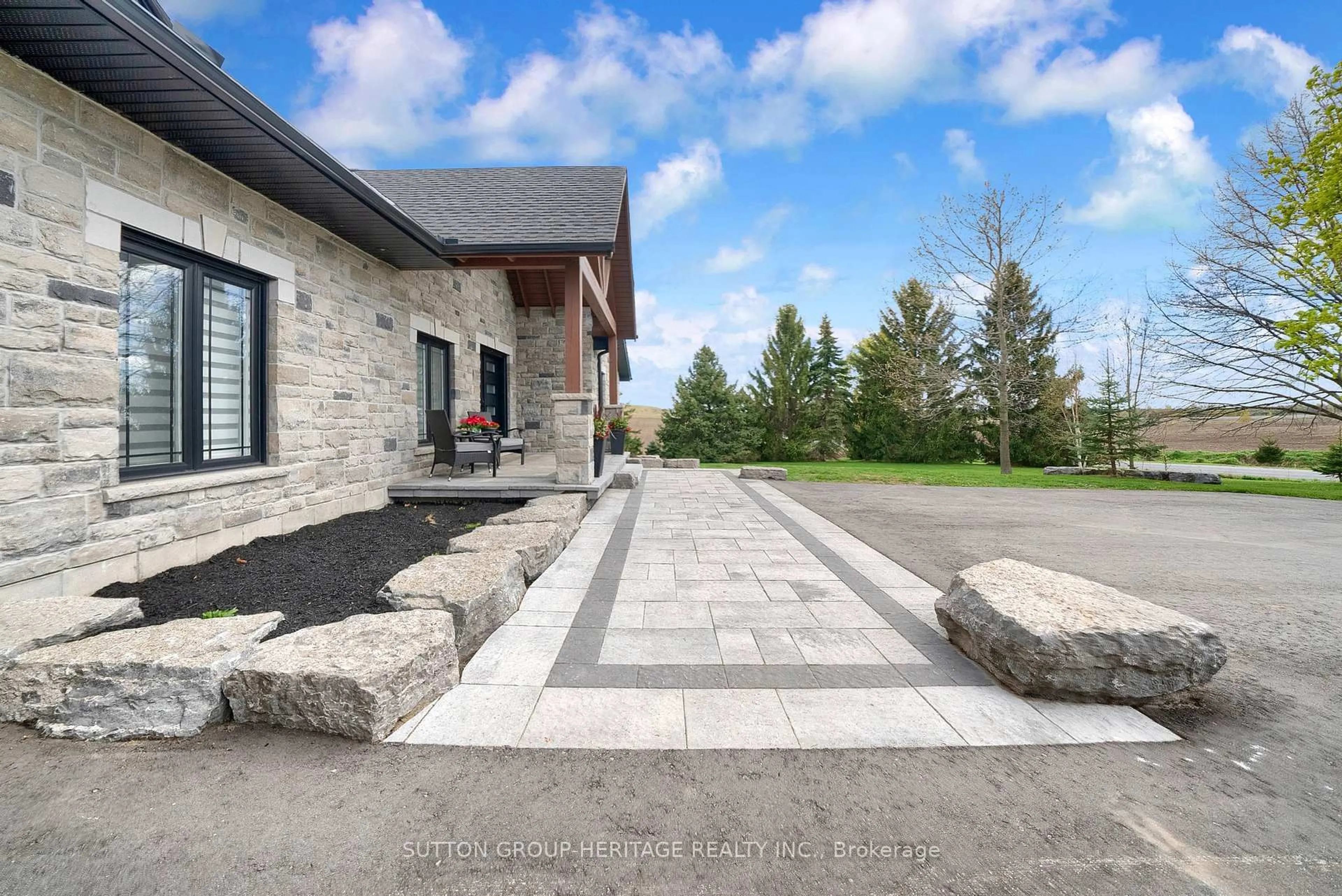 Patio, street for 6345 Langmaid Rd, Clarington Ontario L0B 1J0