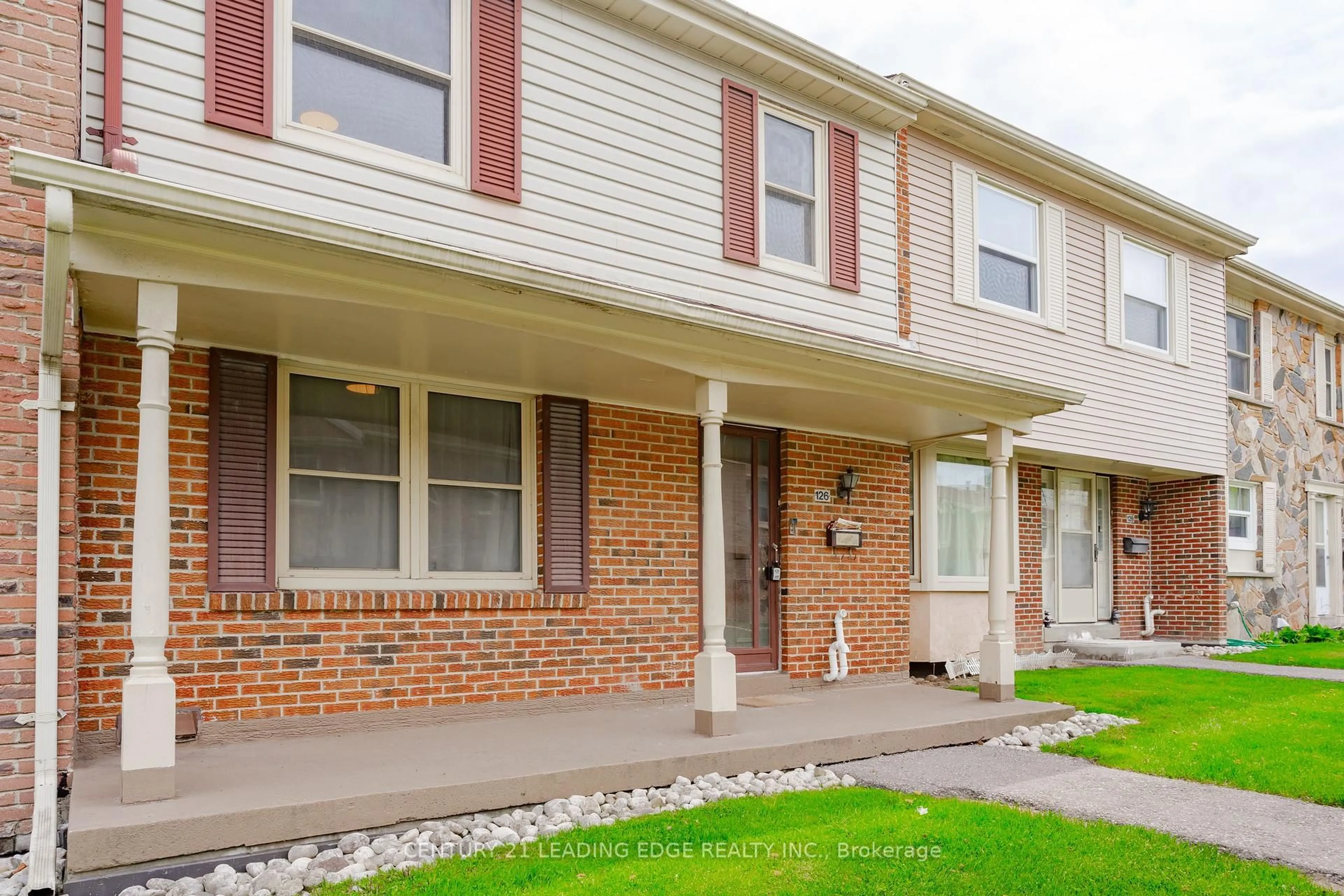 Home with brick exterior material, street for 91 L'Amoreaux Dr #126, Toronto Ontario M1W 2J8