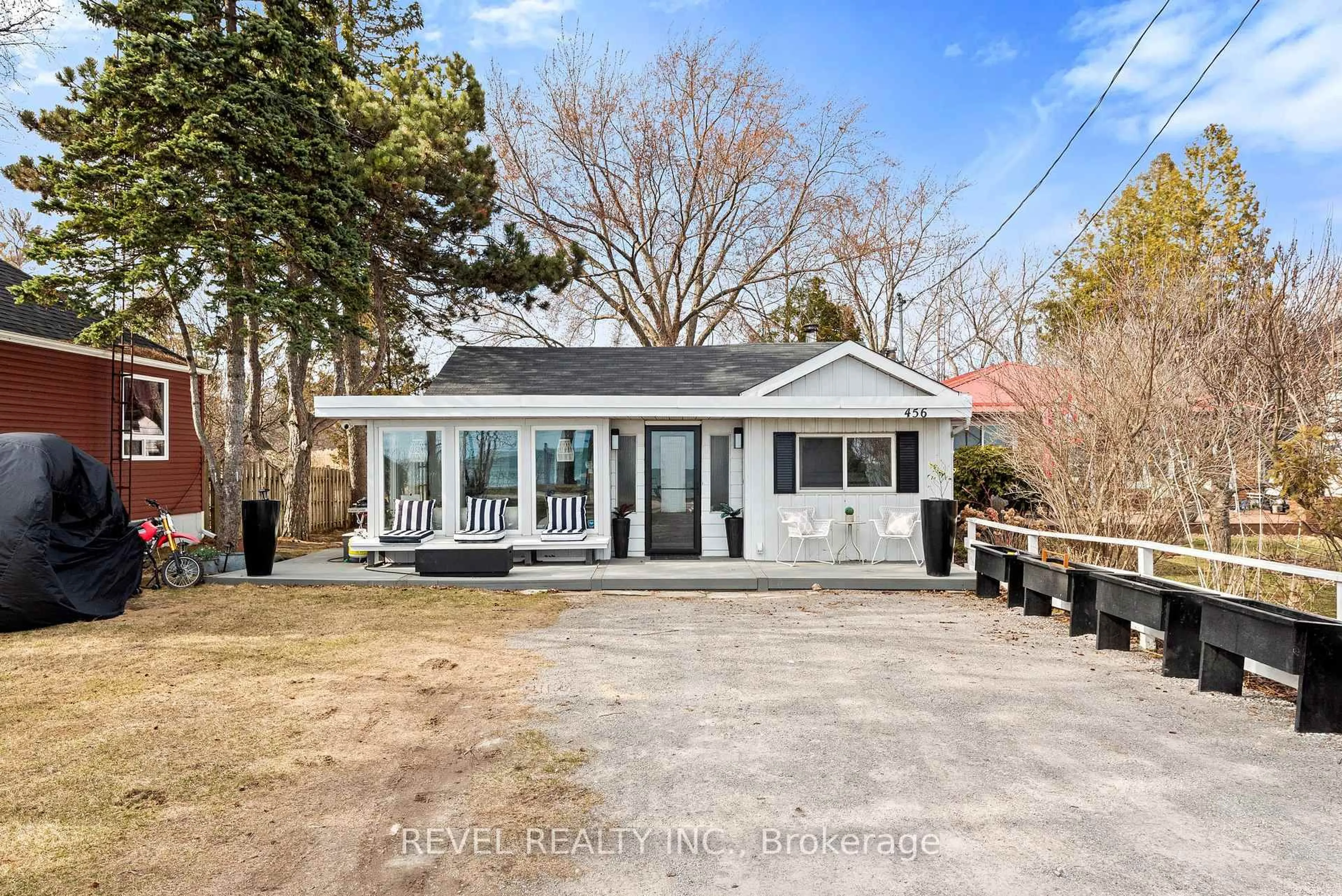 Unknown for 456 Crystal Beach Blvd, Whitby Ontario L1N 9Z7