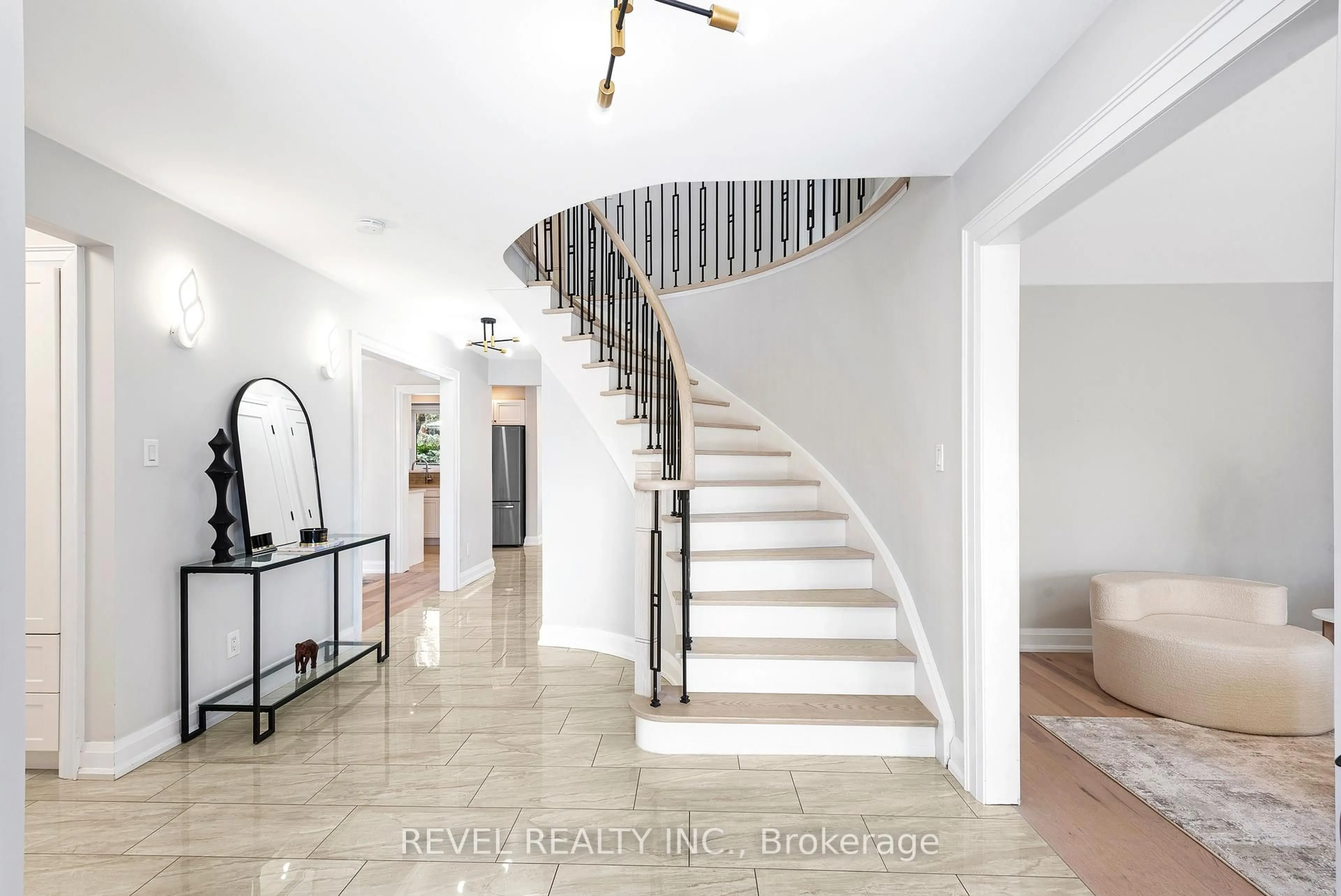 Unknown for 12 Glenayr Gate, Whitby Ontario L1N 8J3