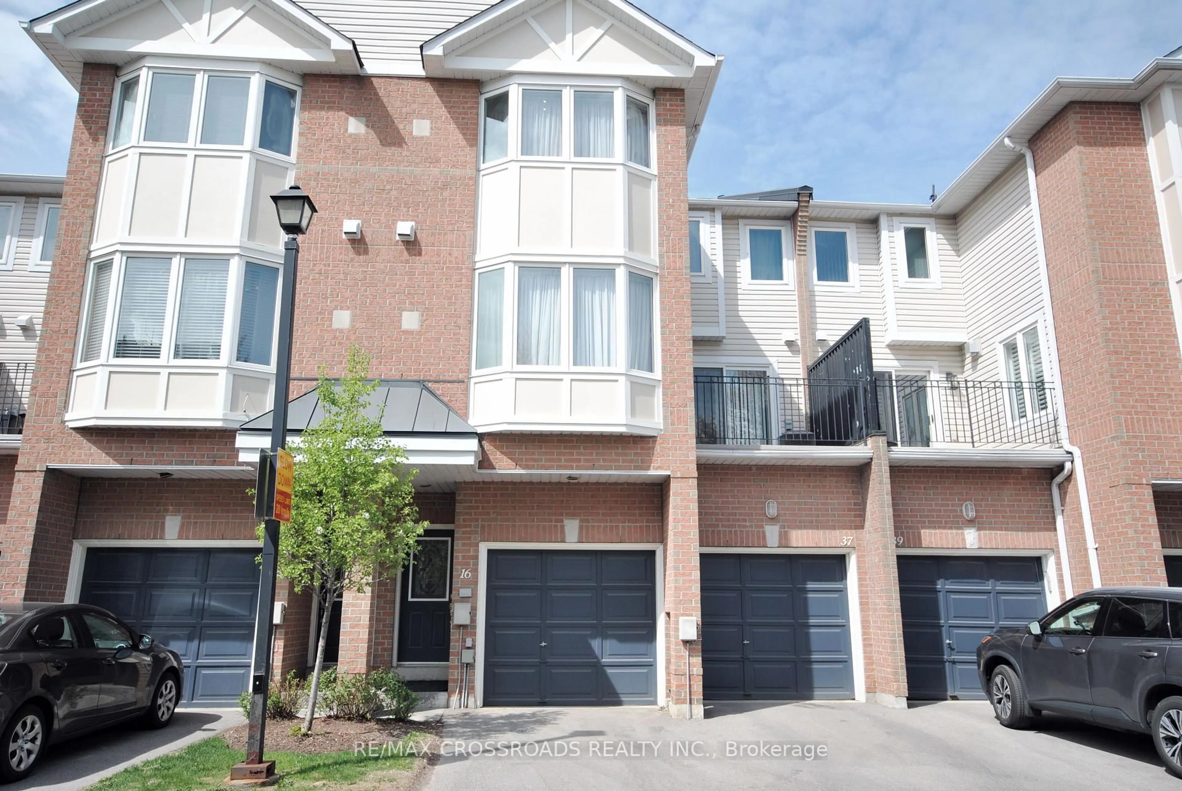 Unknown for 83 Mondeo Dr #16, Toronto Ontario M1P 5B6