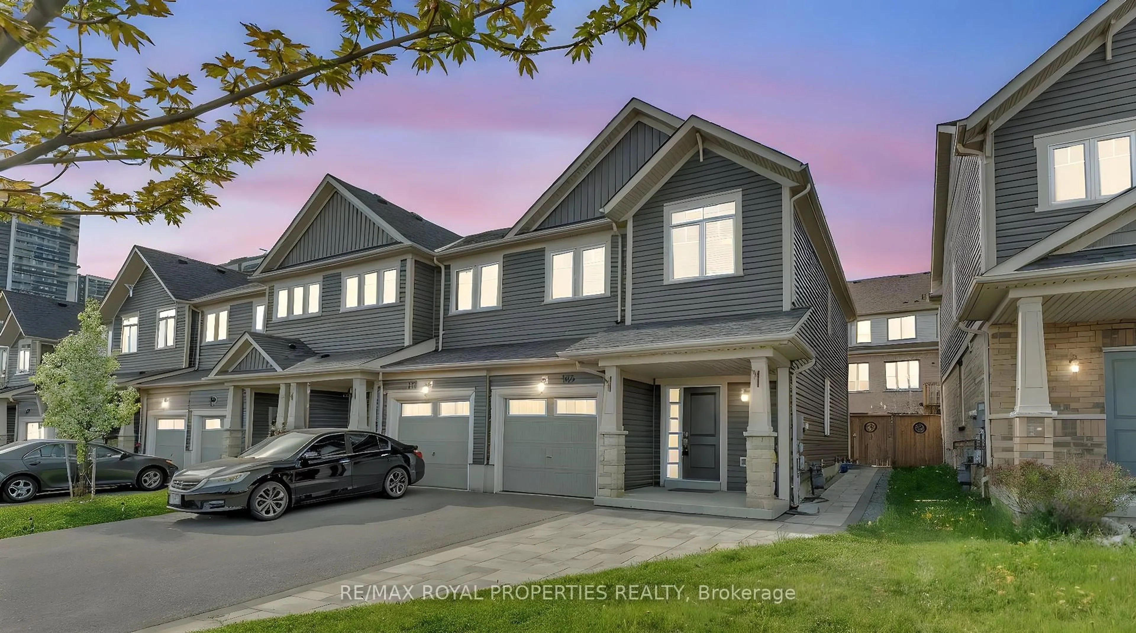 Home with vinyl exterior material, street for 106 Symington Ave, Oshawa Ontario L1L 0J7