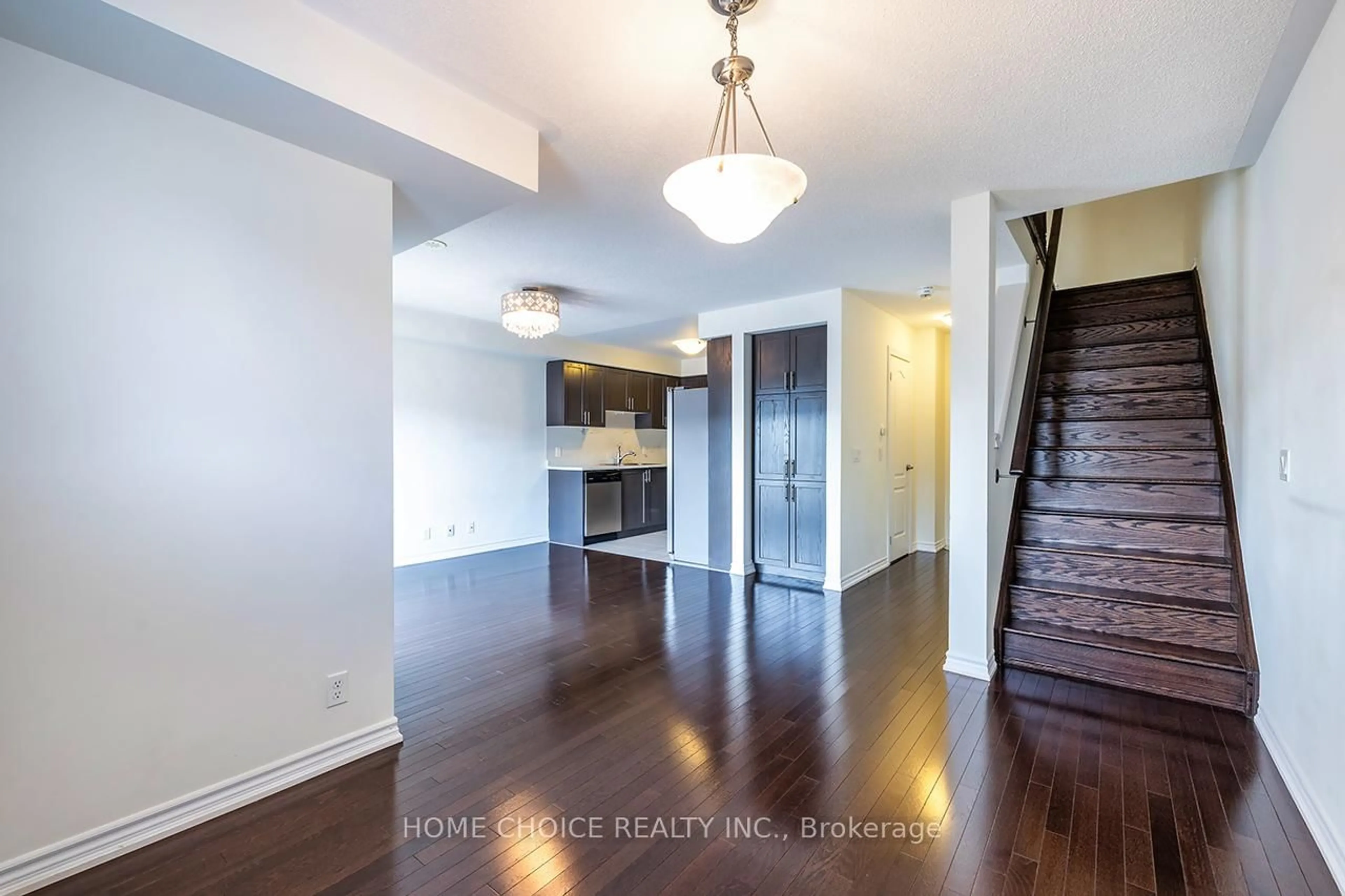 Unknown for 9 Nearco Cres, Oshawa Ontario L1L 0J4