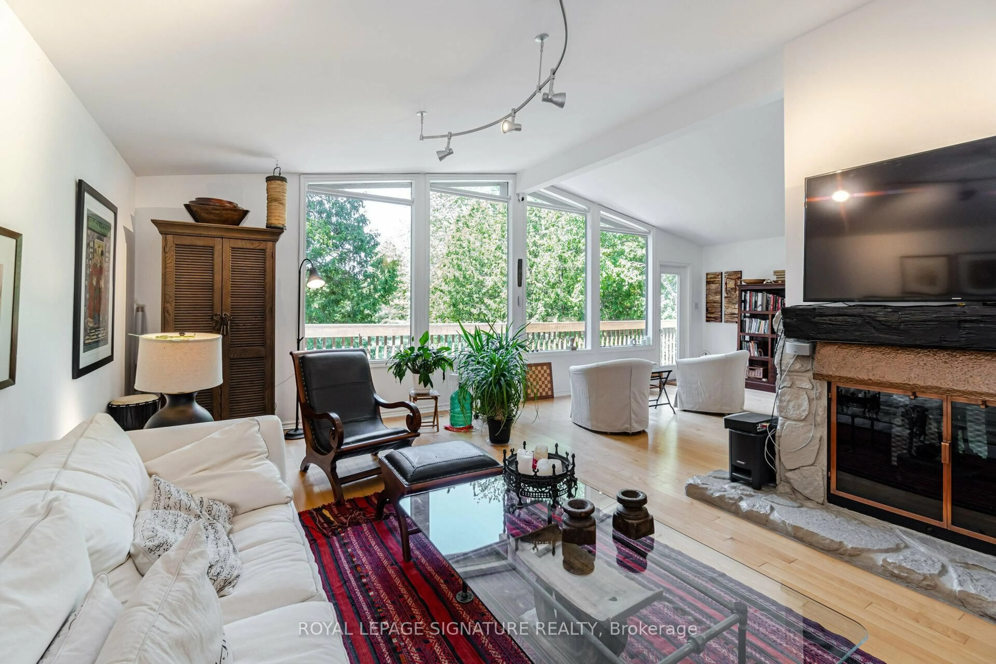Living room with furniture, unknown for 3225 Greenwood Rd, Pickering Ontario L1X 0J3