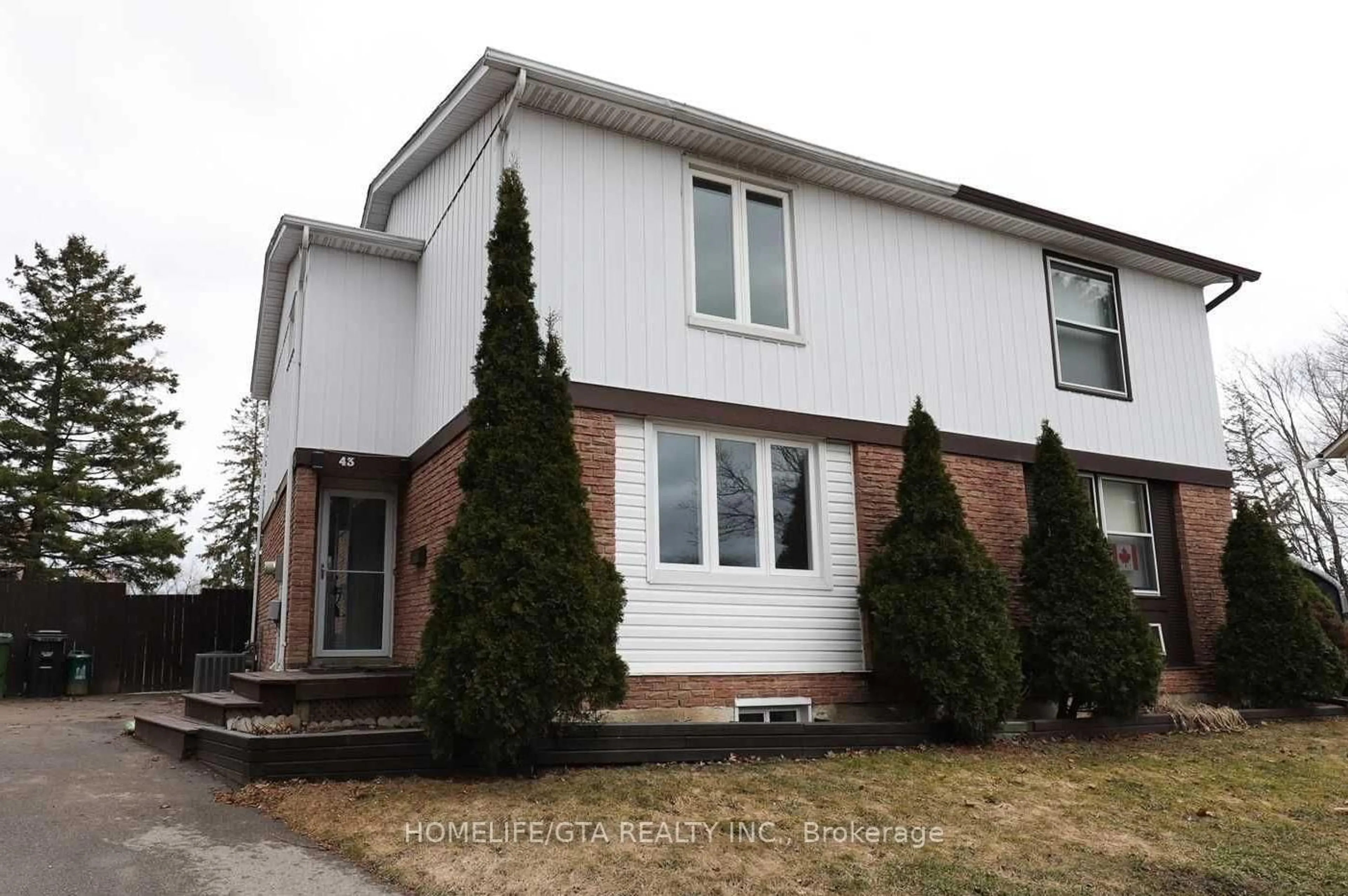 Home with vinyl exterior material, street for 43 Bradstone Sq, Toronto Ontario M1B 1W1
