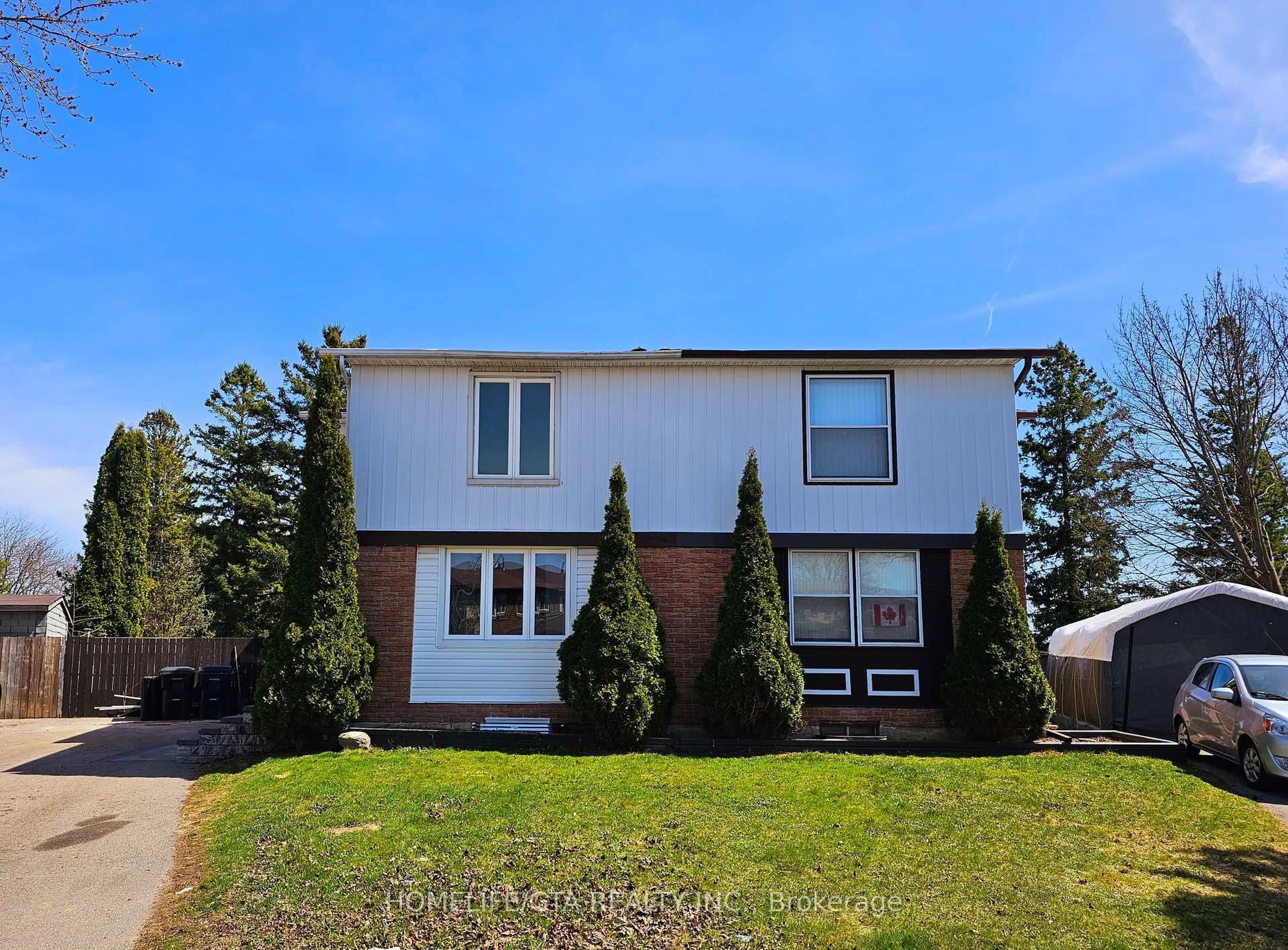 Home with vinyl exterior material, street for 43 Bradstone Sq, Toronto Ontario M1B 1W1