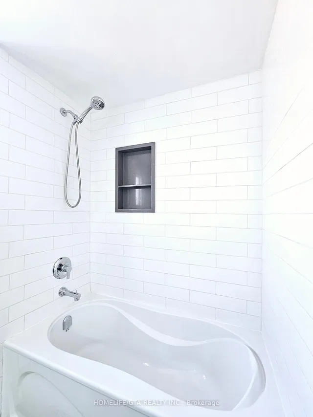 Additional property image - 43 Bradstone Sq