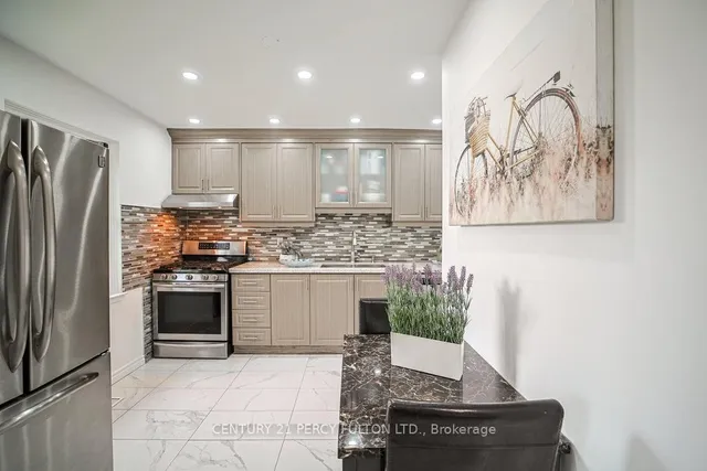 Additional property image - 74 Dunthorne Crt