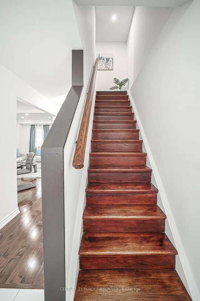Additional property image - 74 Dunthorne Crt