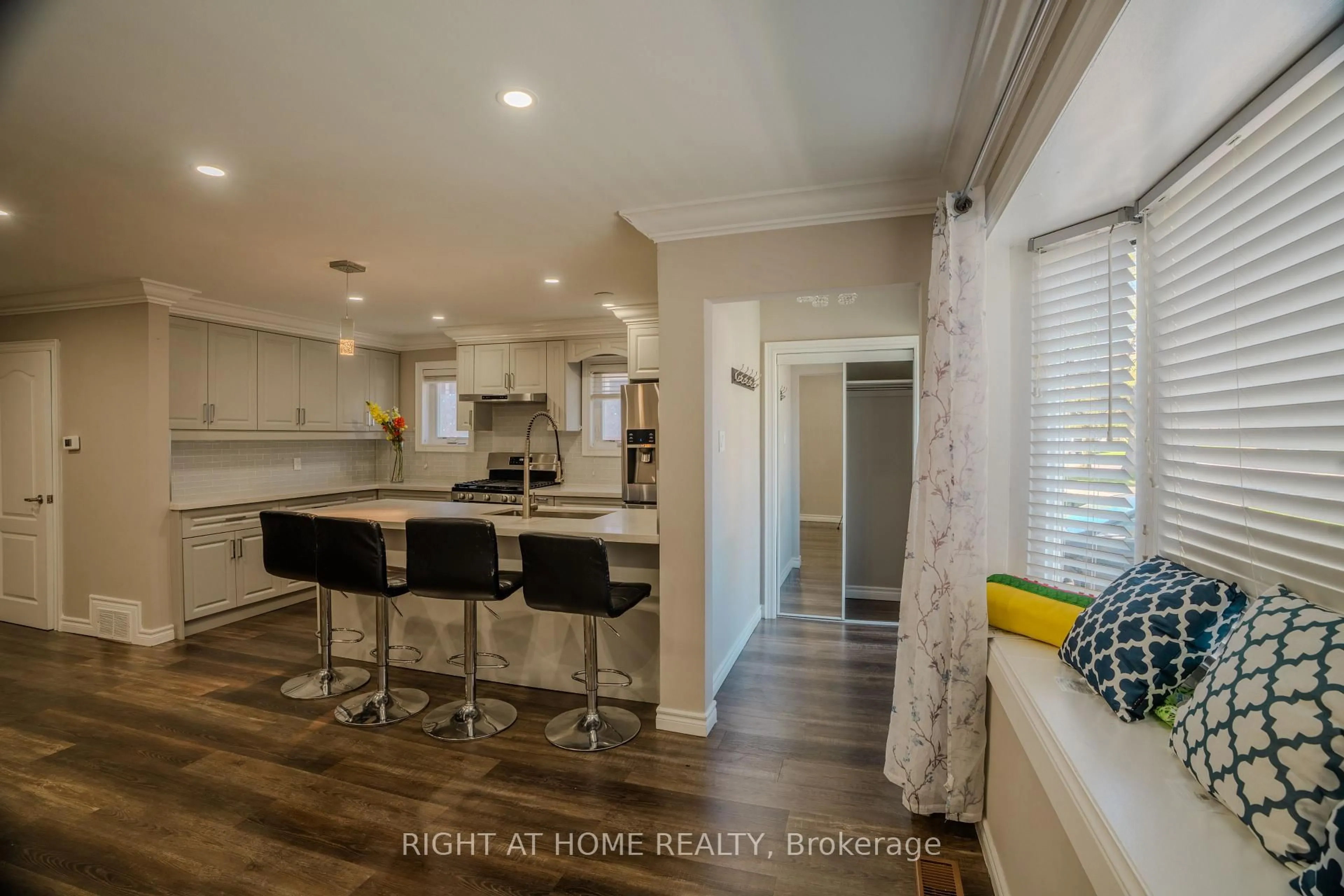 Open concept kitchen, unknown for 48 Rushley Dr, Toronto Ontario M1P 3S5