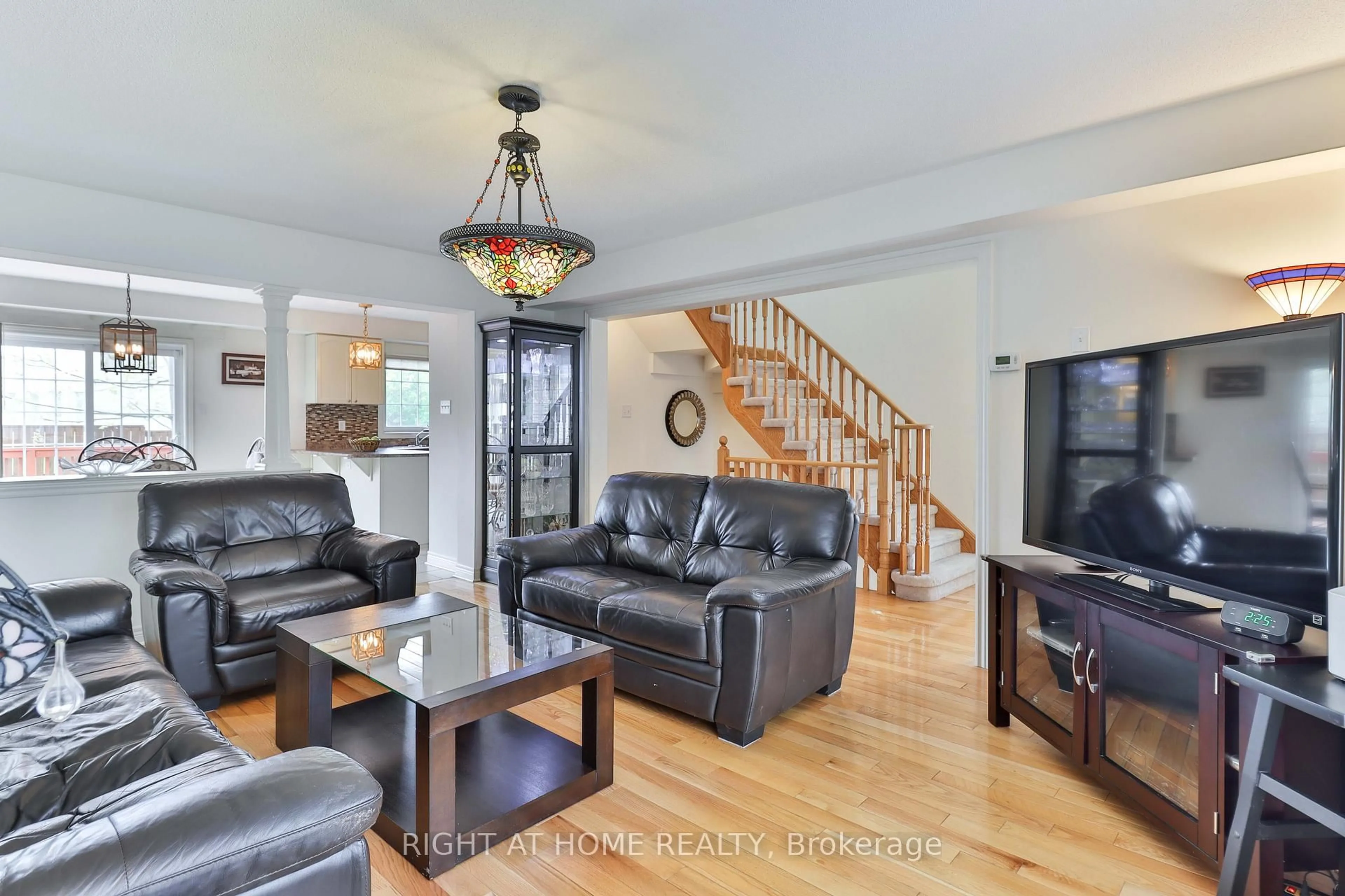 Living room with furniture, unknown for 72 Jeremiah Lane, Toronto Ontario M1J 0A4