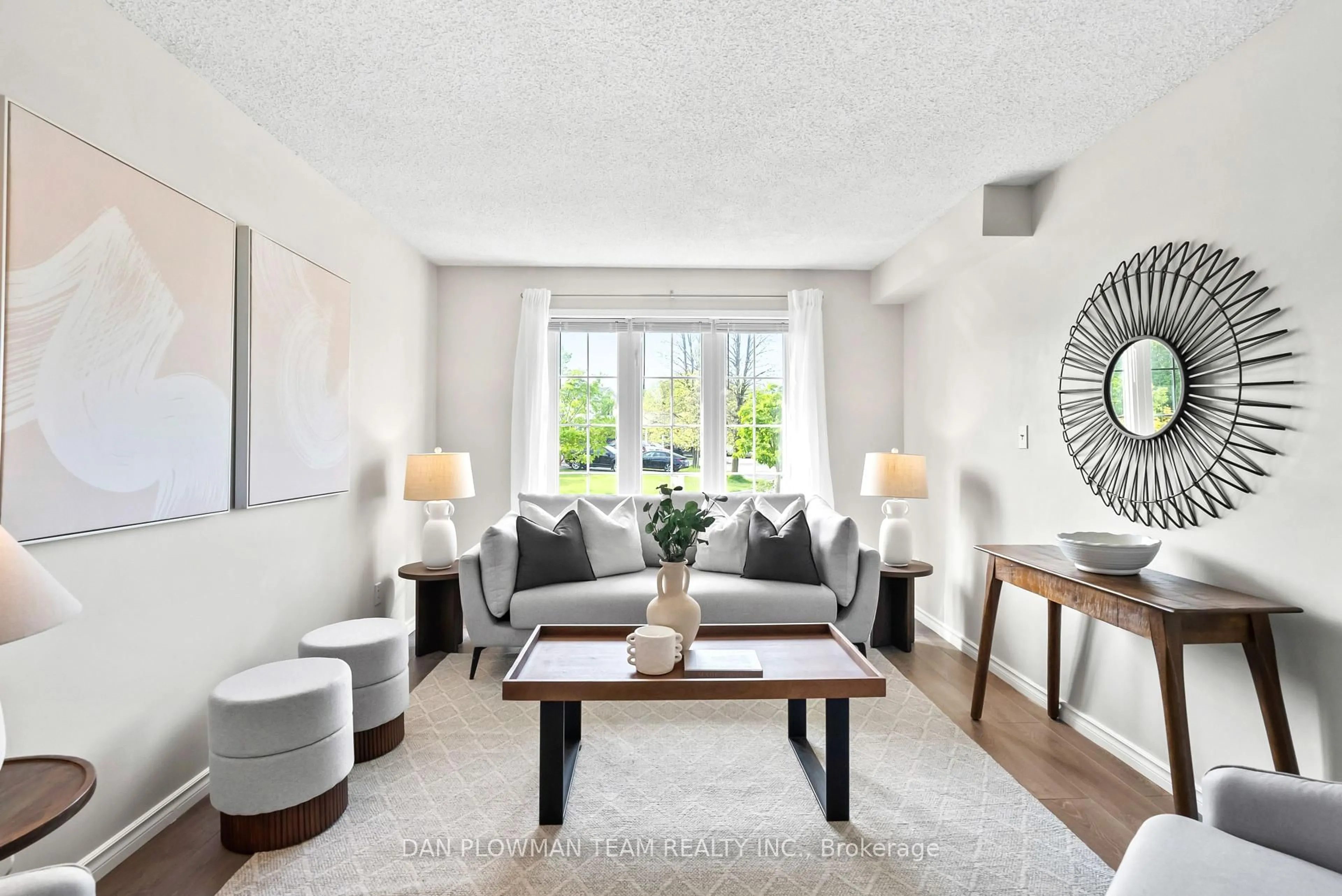 Living room with furniture, unknown for 29 Barron Crt, Clarington Ontario L1E 3G2