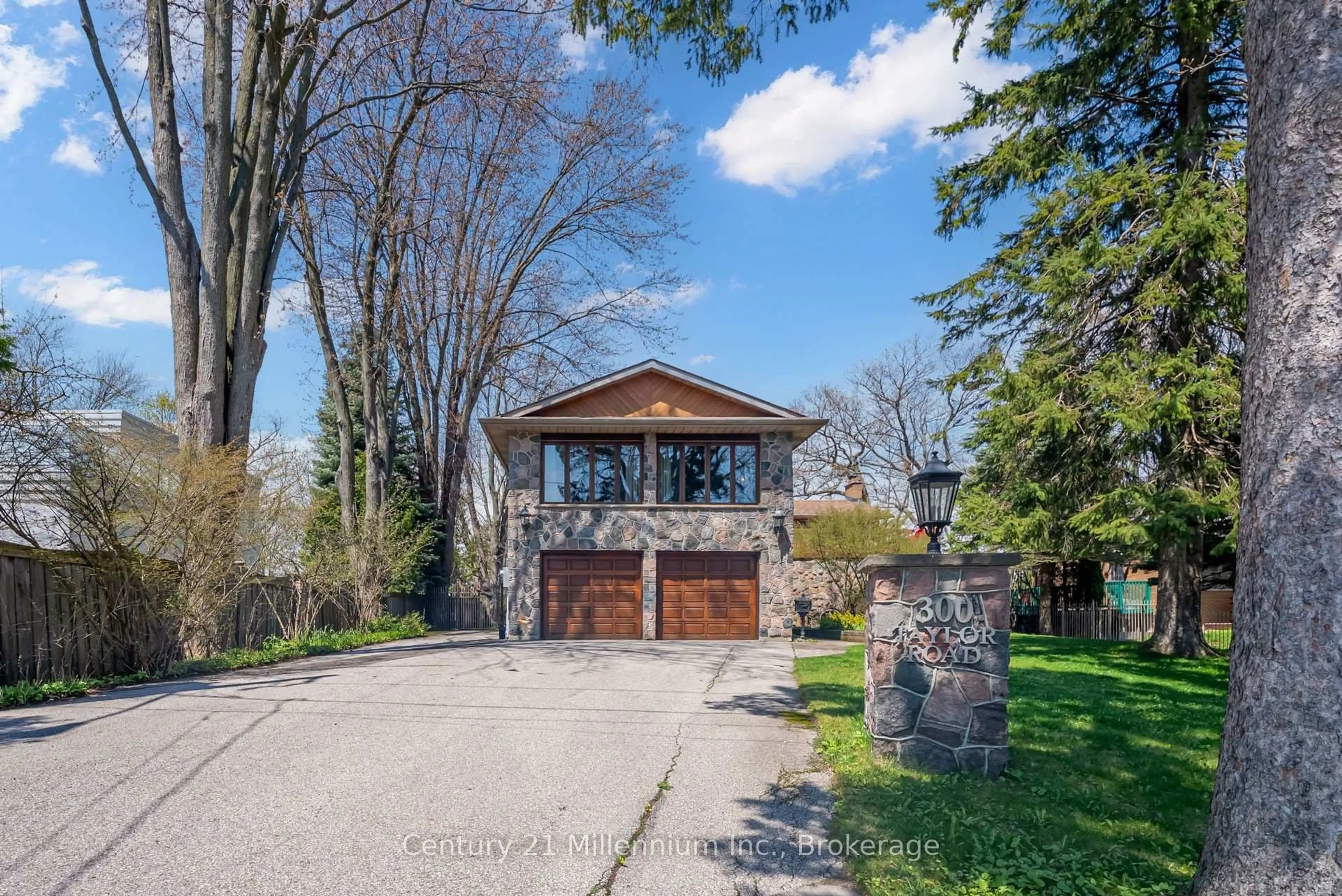 Unknown for 300 Taylor Rd, Toronto Ontario M1C 2R6