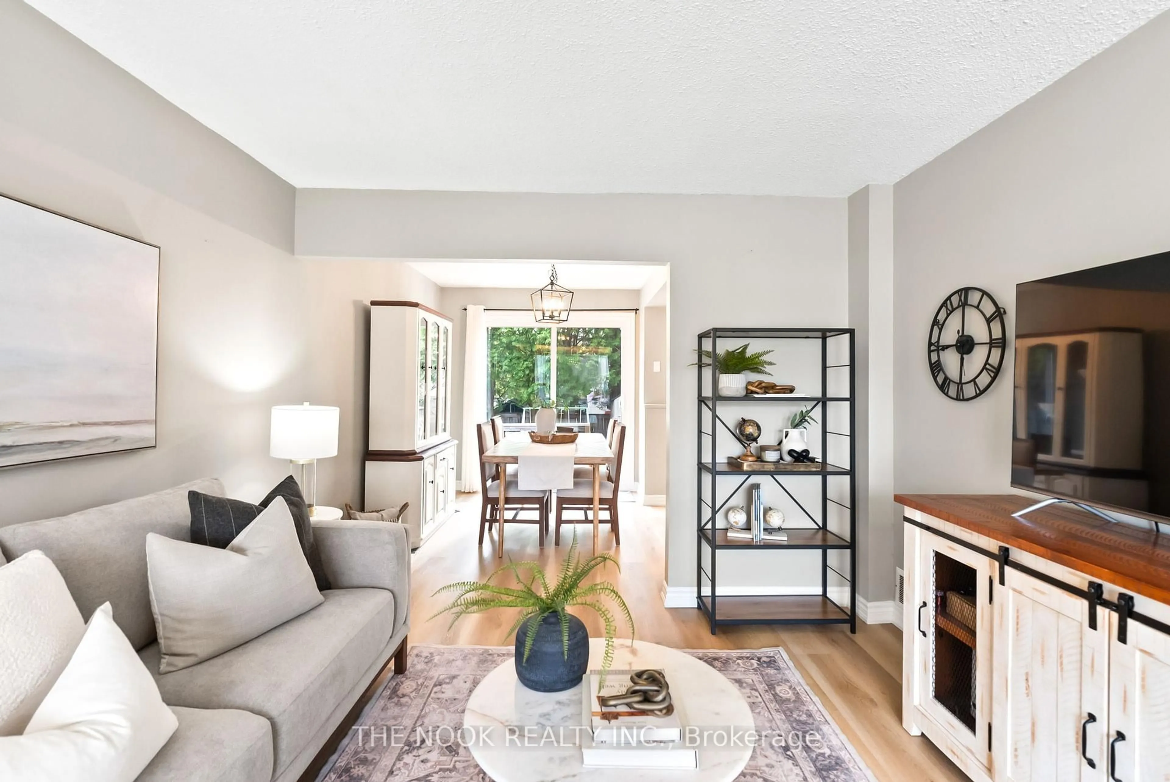 Living room with furniture, unknown for 528 Lancelot Cres, Oshawa Ontario L1K 1K1