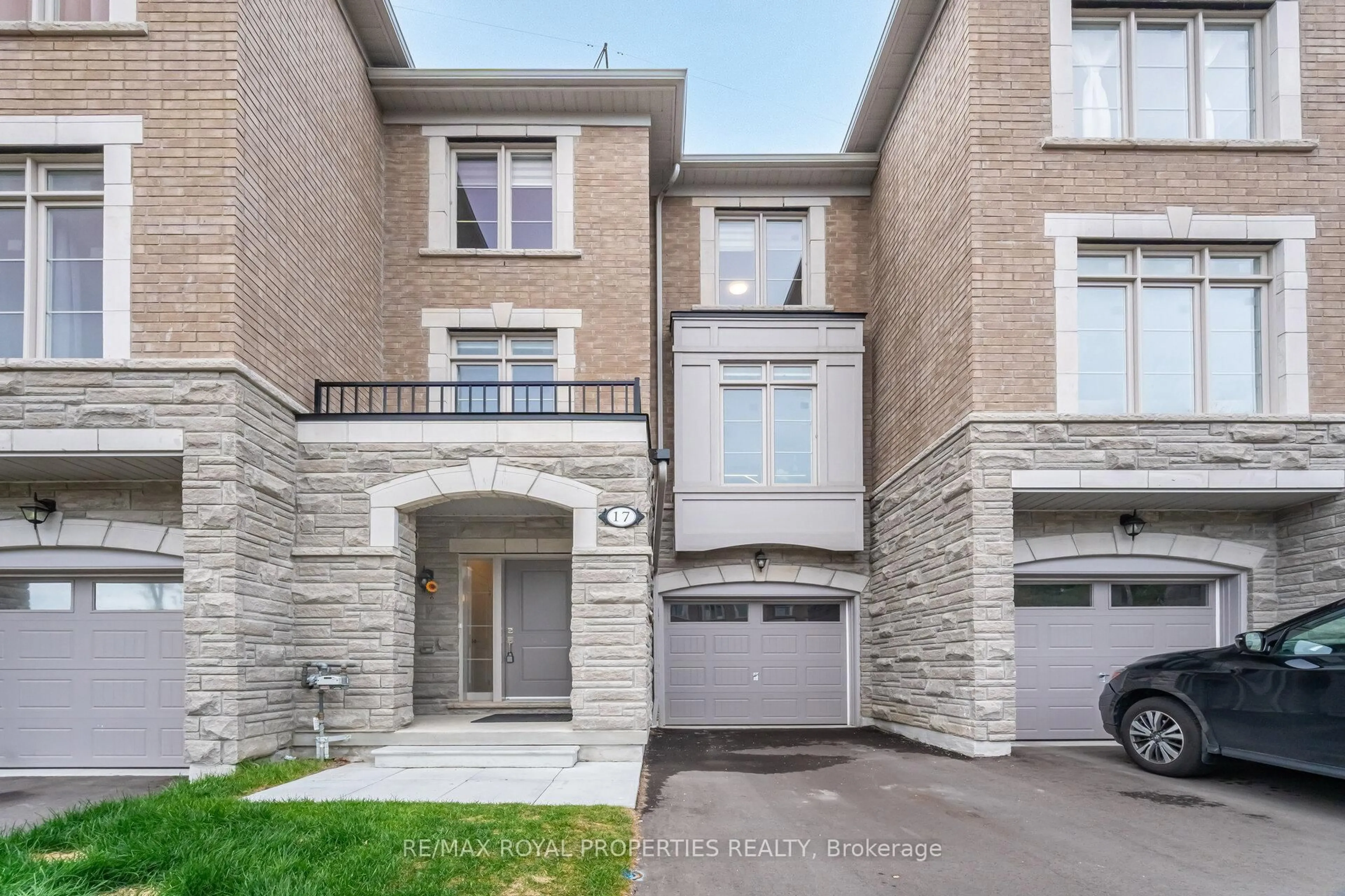 Home with brick exterior material, street for 17 Coote Crt, Ajax Ontario L1T 0P5