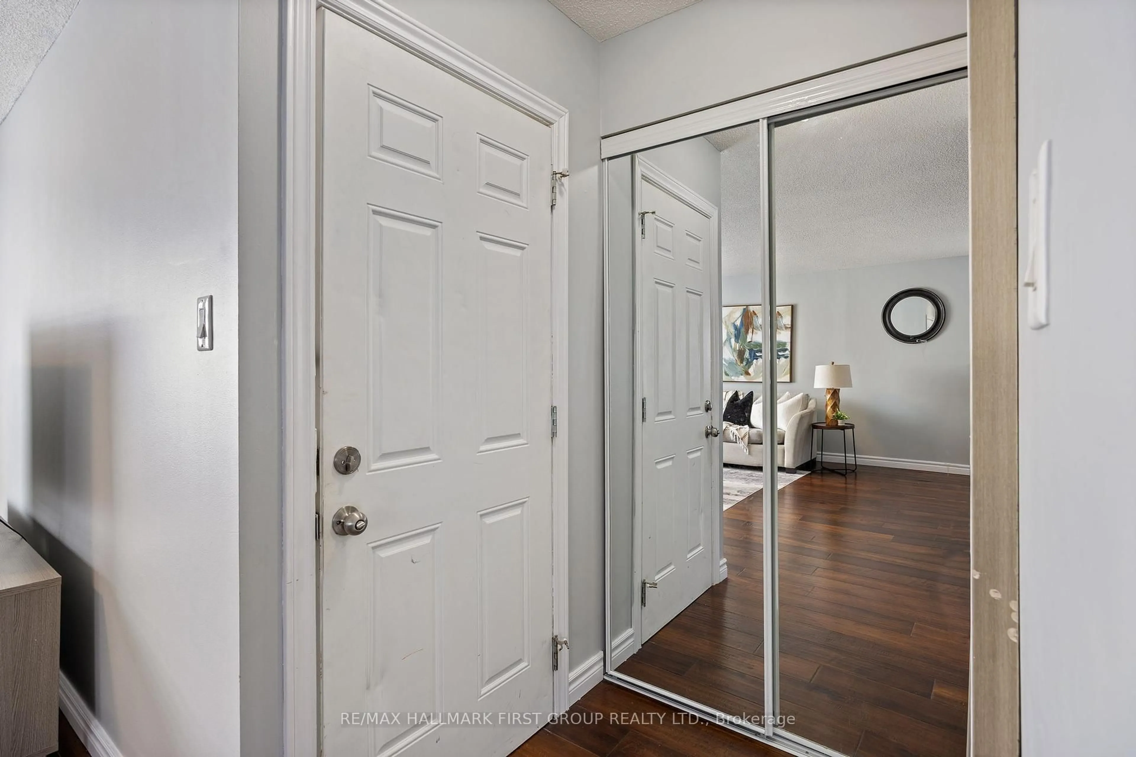 Indoor entryway for 83 Montrave Ave, Oshawa Ontario L1J 4R6