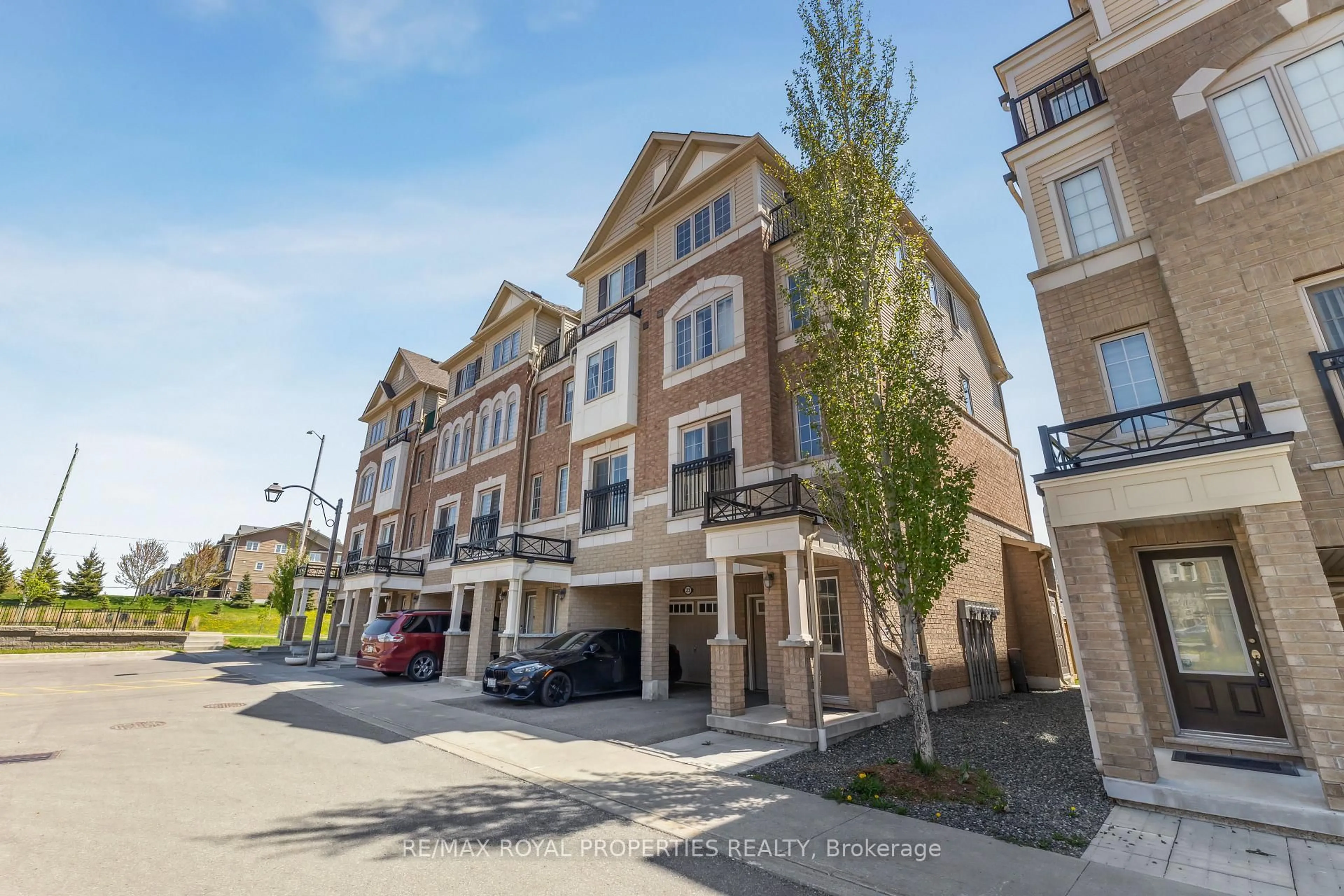 A pic from outside/outdoor area/front of a property/back of a property/a pic from drone, street for 25 Christabelle Path, Oshawa Ontario L1L 0L1