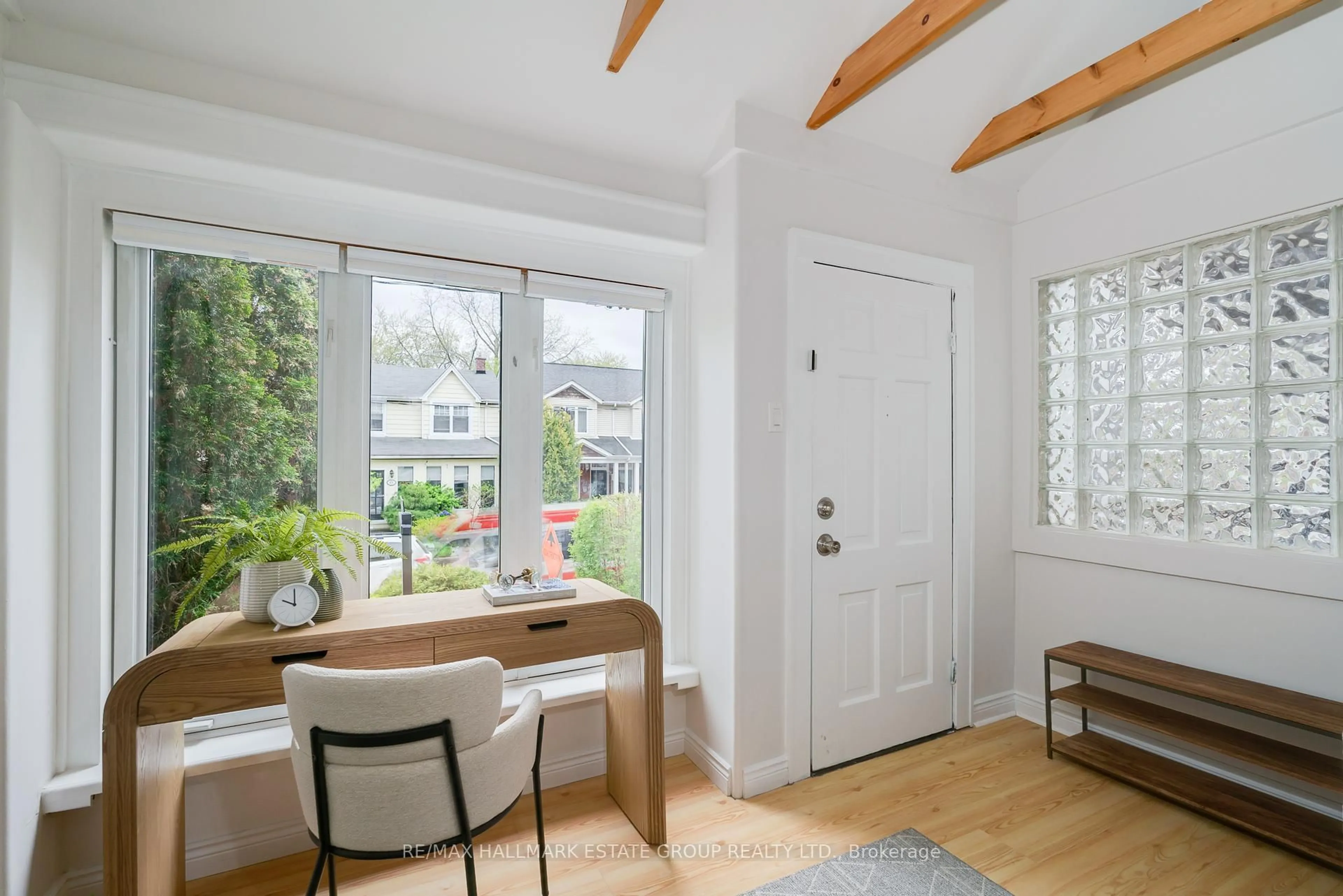 Indoor entryway for 44 Burgess Ave, Toronto Ontario M4E 1W7