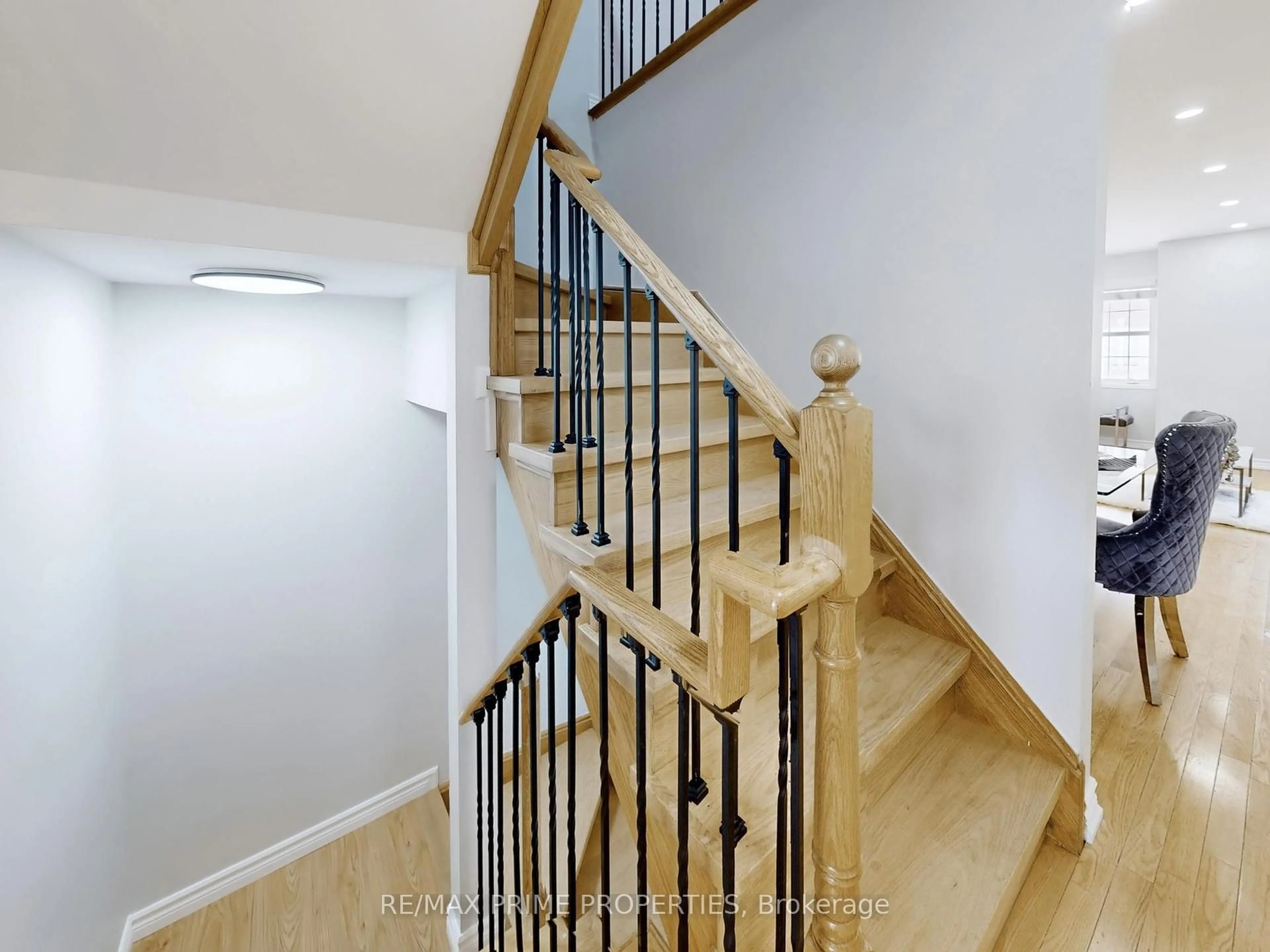 Stairs for 83 Huxtable Lane, Toronto Ontario M1B 0A4