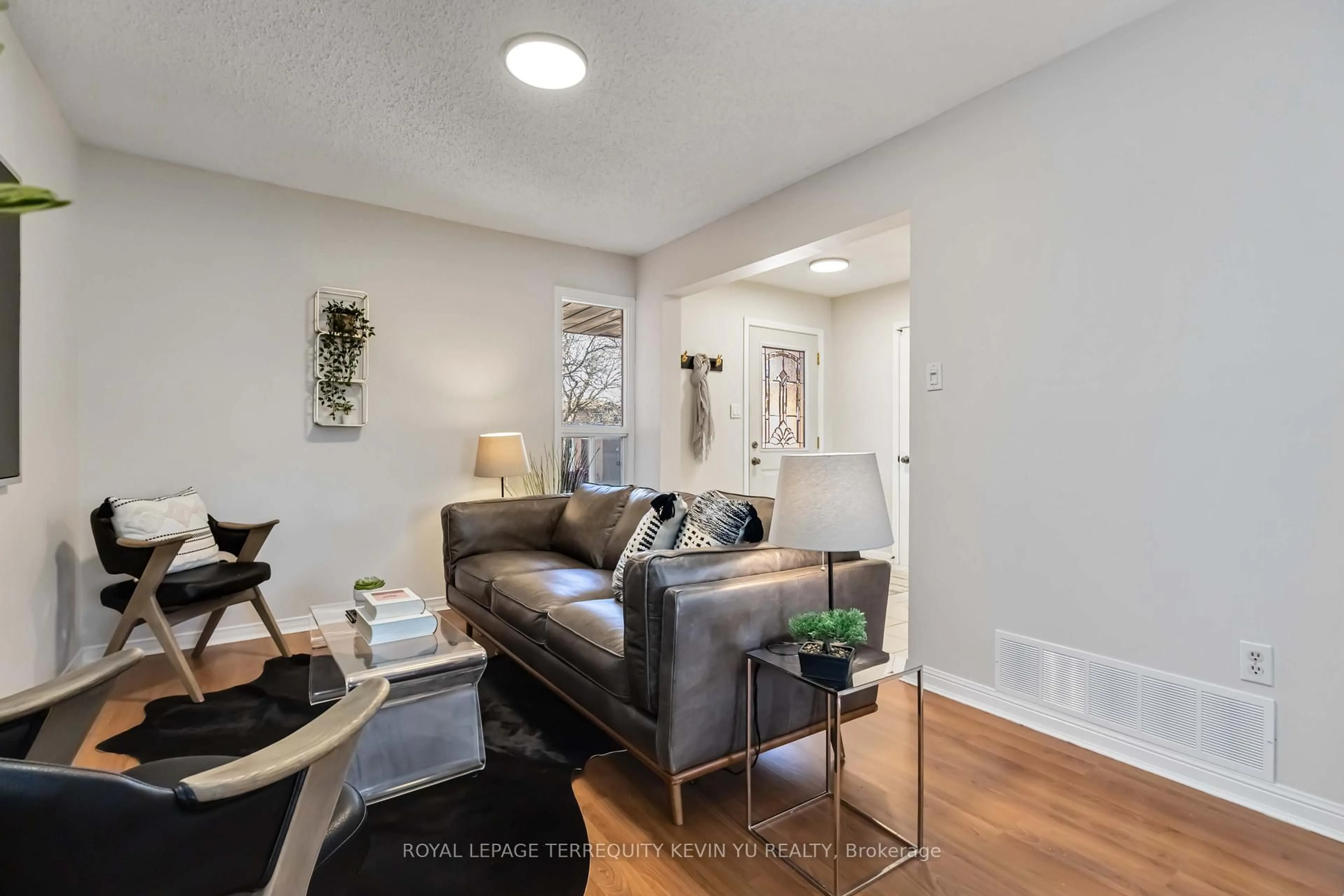 Living room with furniture, unknown for 24 Blackburn Cres, Ajax Ontario L1S 5Y8