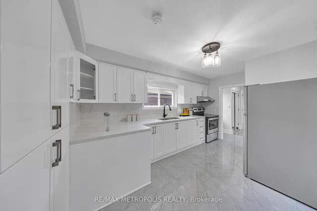 Additional property image - 769 Markham Rd